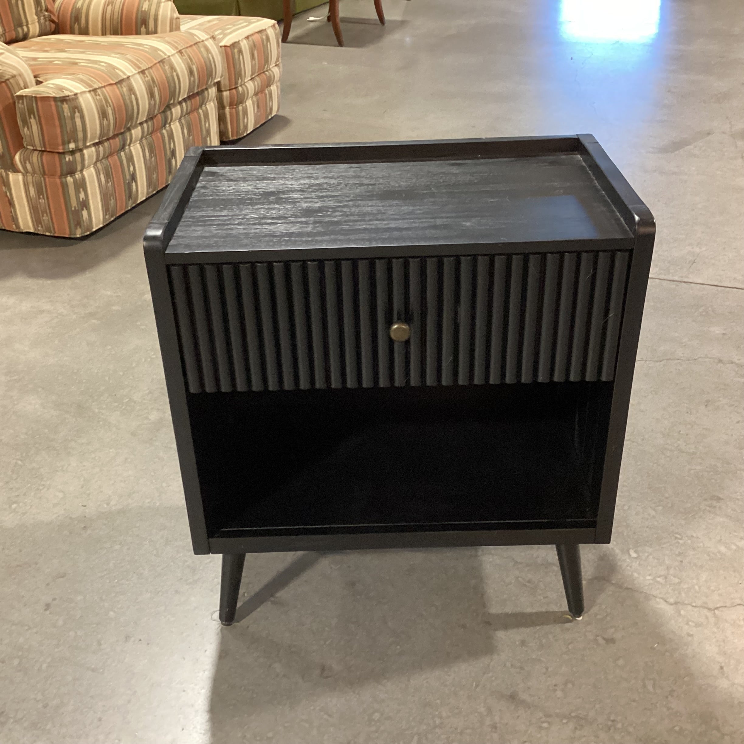 Mid Century Style Black Wood with Ribbed Detail Drawer End Table 24"x 14"x 26,5"