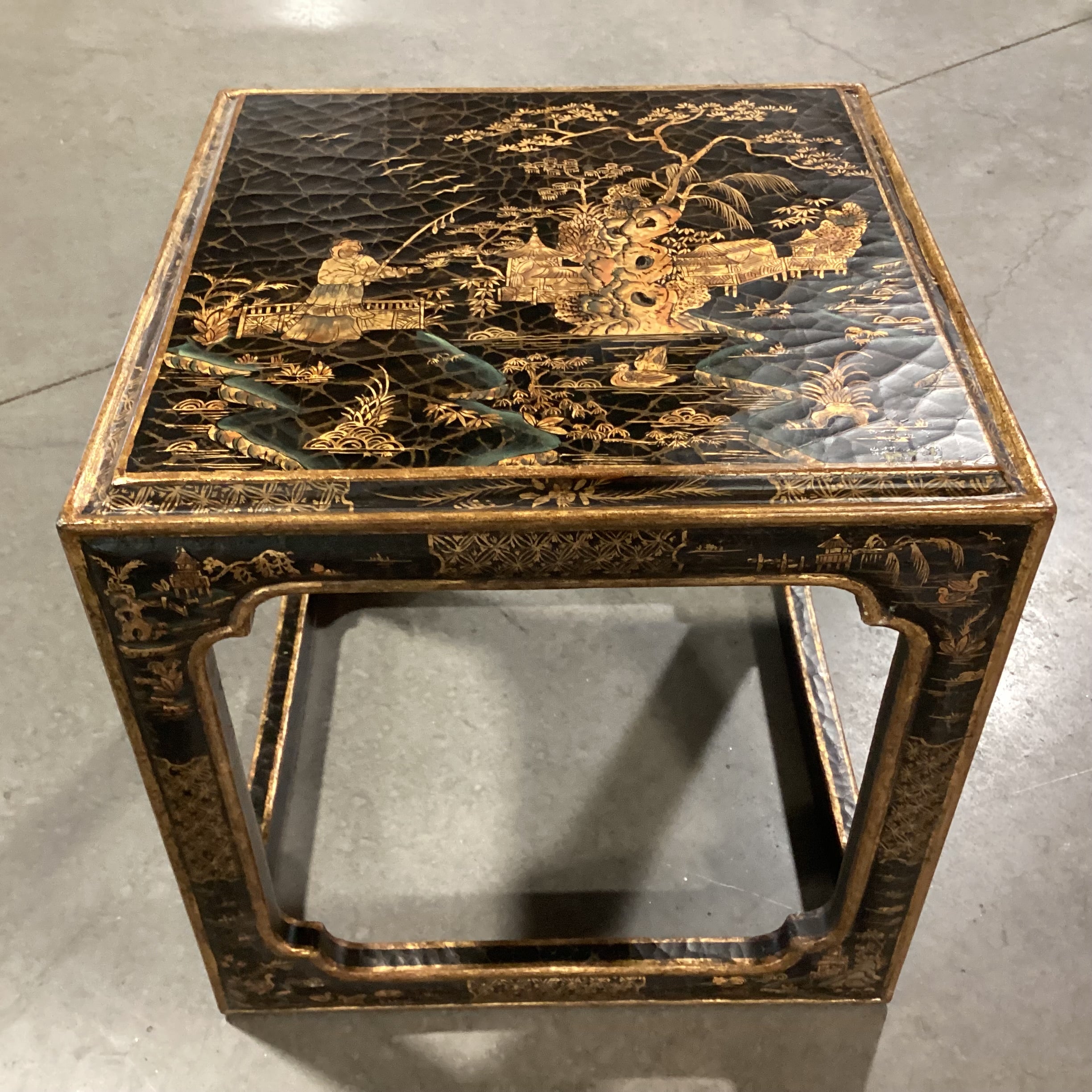 Vintage Chinoiserie Black Lacquer & Gold Hand Painted End Table 18.5"x 18.5"x 19"