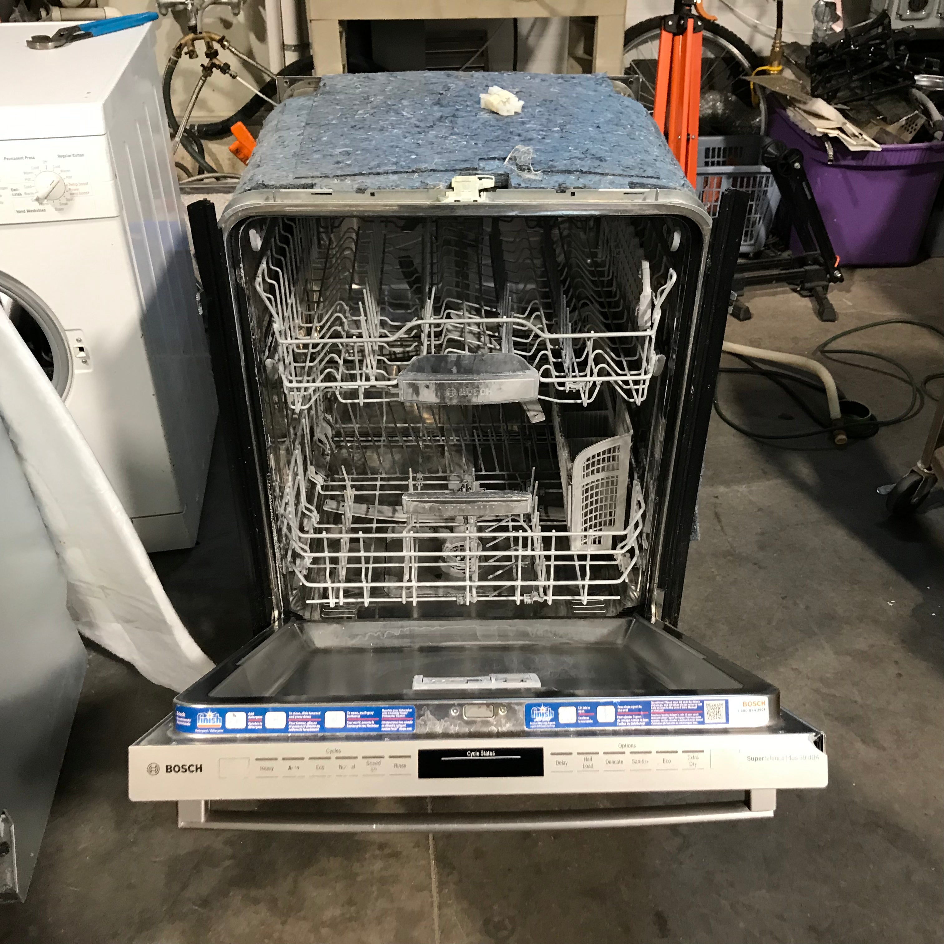 Bosch Stainless Steel Dishwasher 24"x 24"x 34"