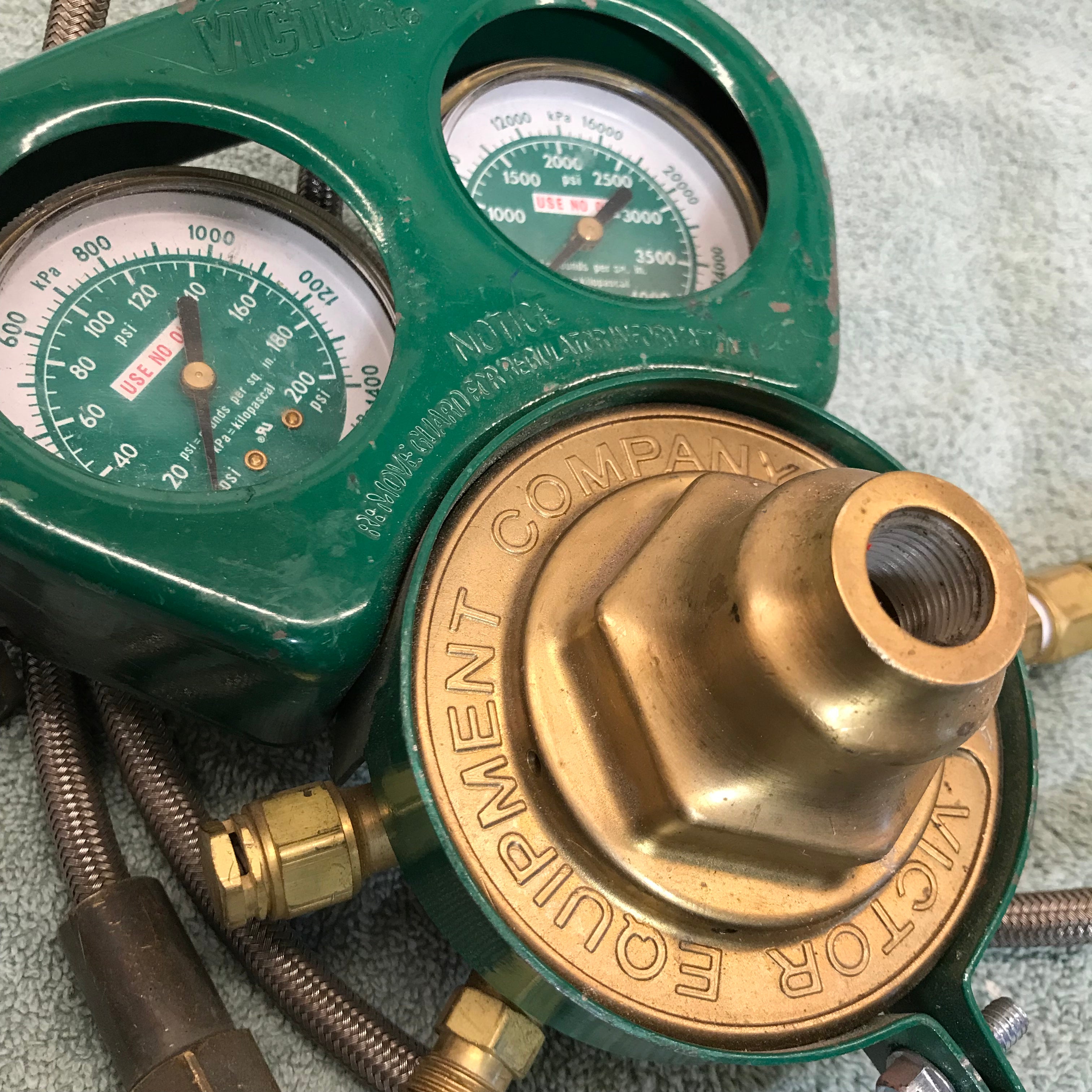 Victor Compressed Gas Regulator