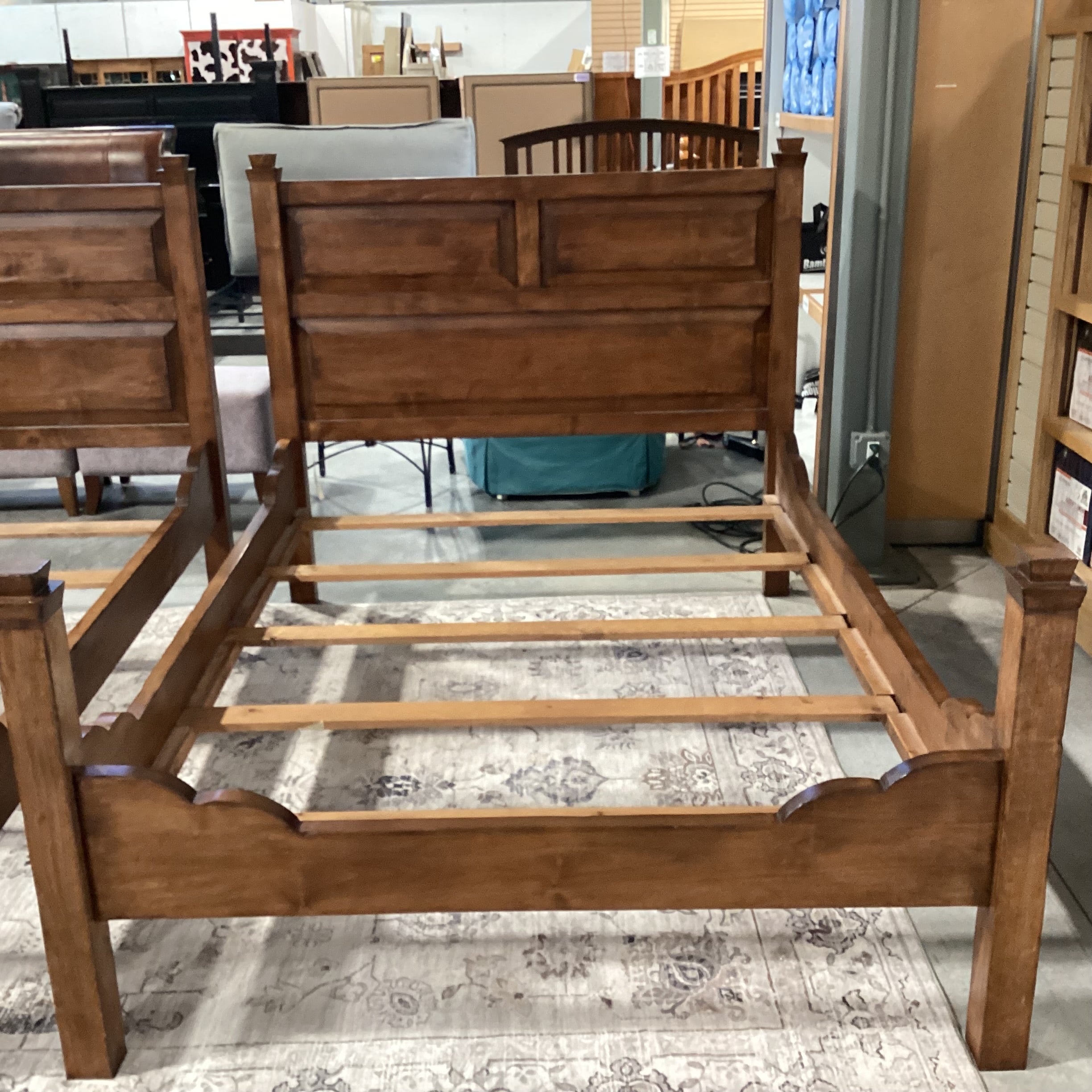 FULL Hamby Hampton Country Hand Crafted Solid Wood Bed Set 58.5"x 81"x 51"