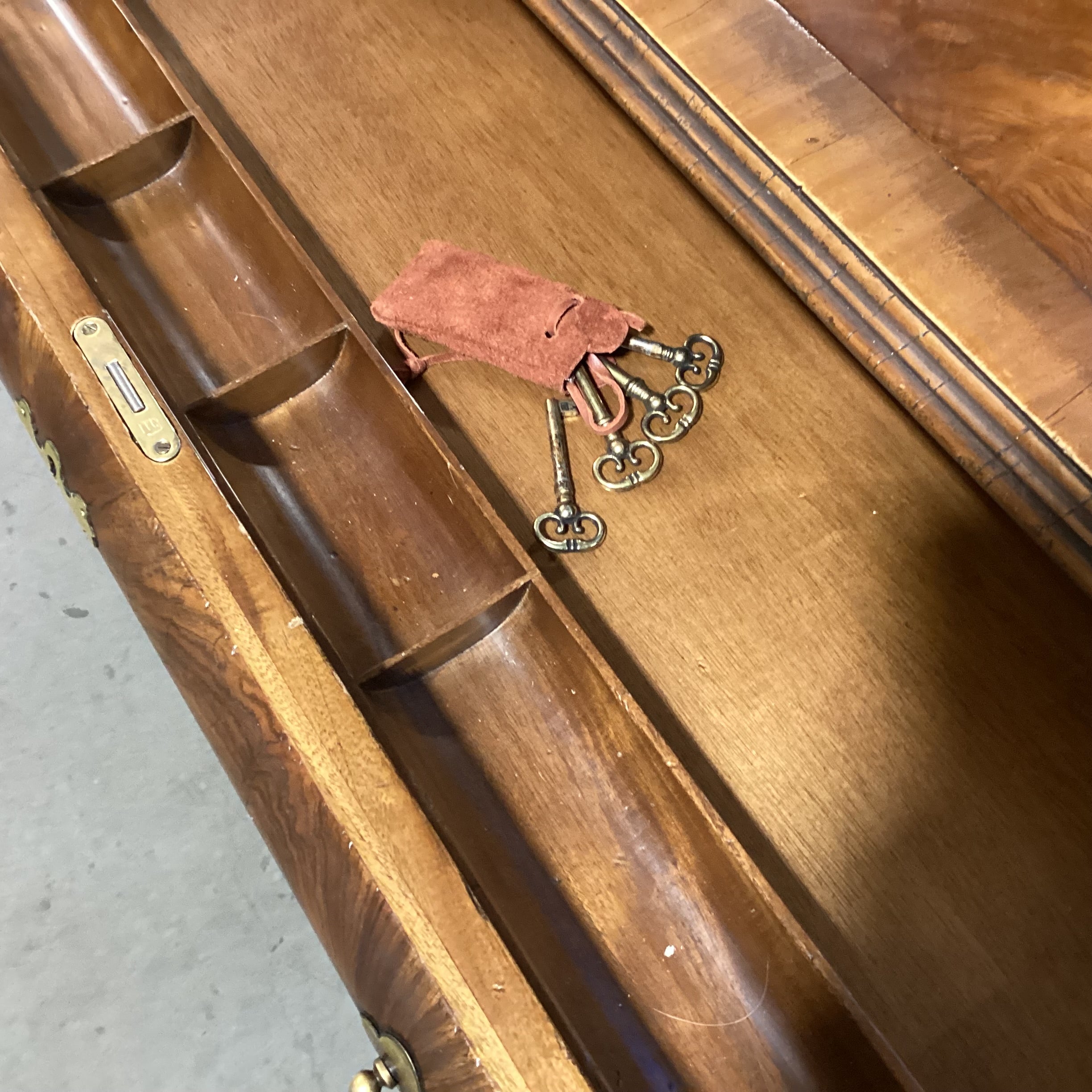 Alfonso Marina Ebastina Delaware Antiqued Primavera Wood & Brass 8 Drawer Desk 73"x 36"x 31"