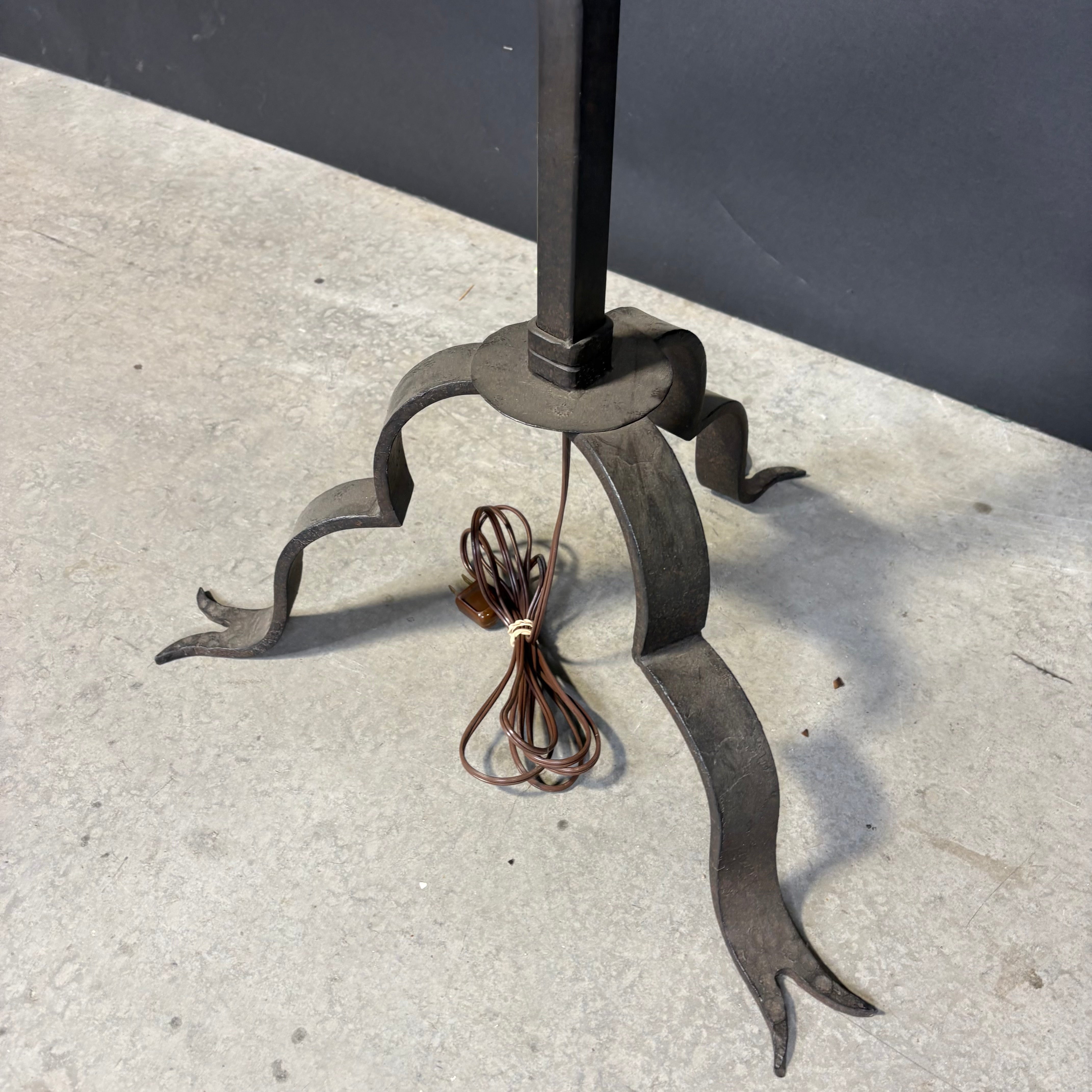 Paul Ferrante Zoro Neoclassical Iron Tripod with Shade Floor Lamp 24” Diameter @ Shade x 72”