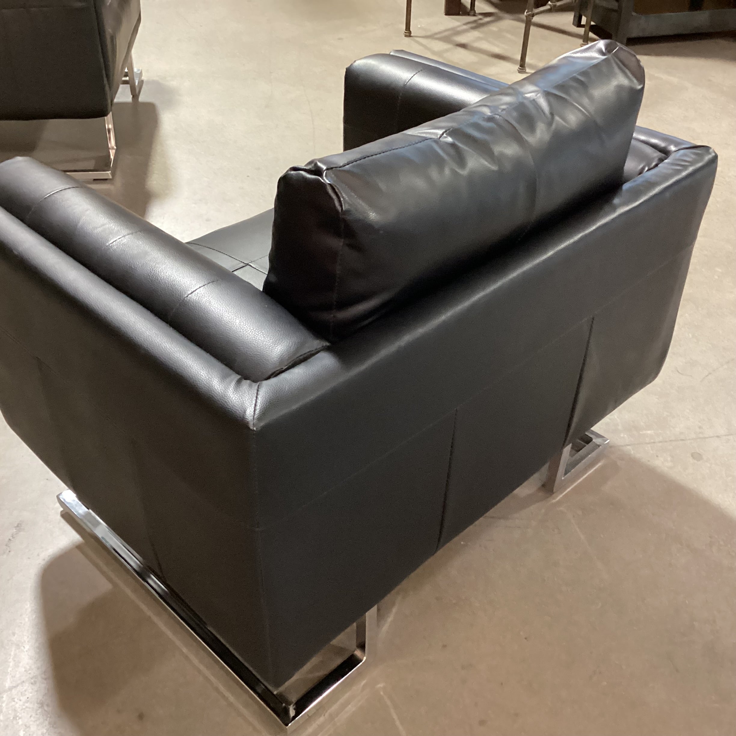 VidaXL Black Faux Leather & Chrome Cube Chair 33"x 24"x 22"