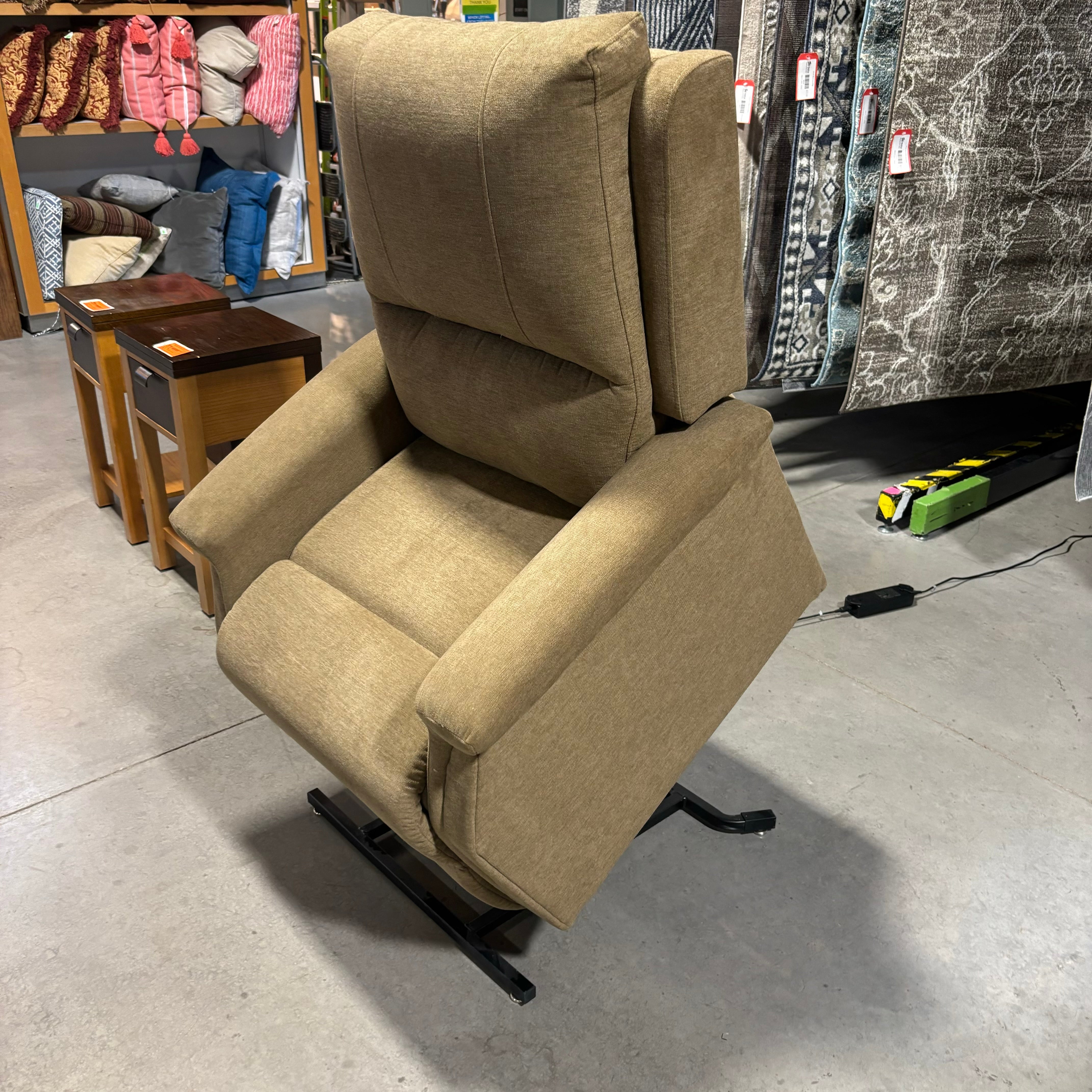 Moto Motion Dark Tan Woven Power Lift Recliner 34"x 35" to 66"x 43"