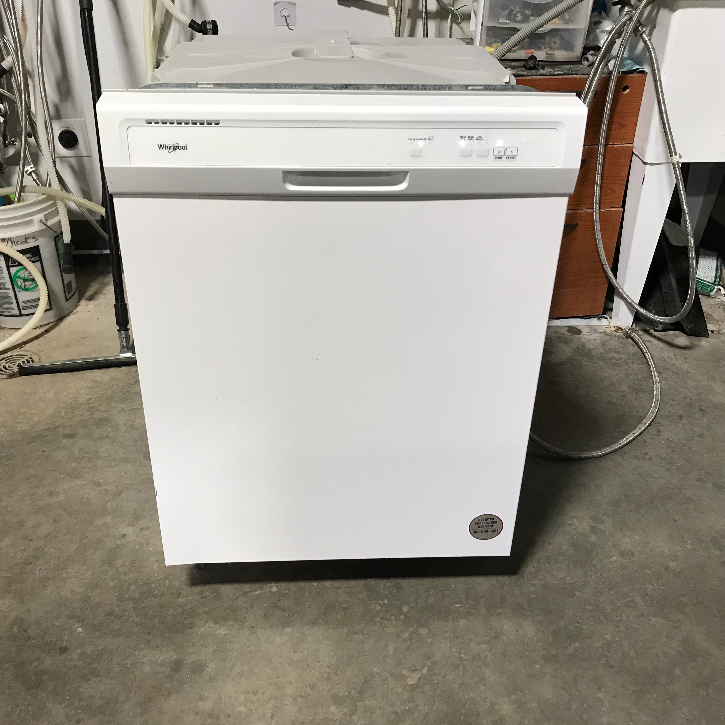 Whirlpool White Dishwasher 24"x 25"x 34.5"