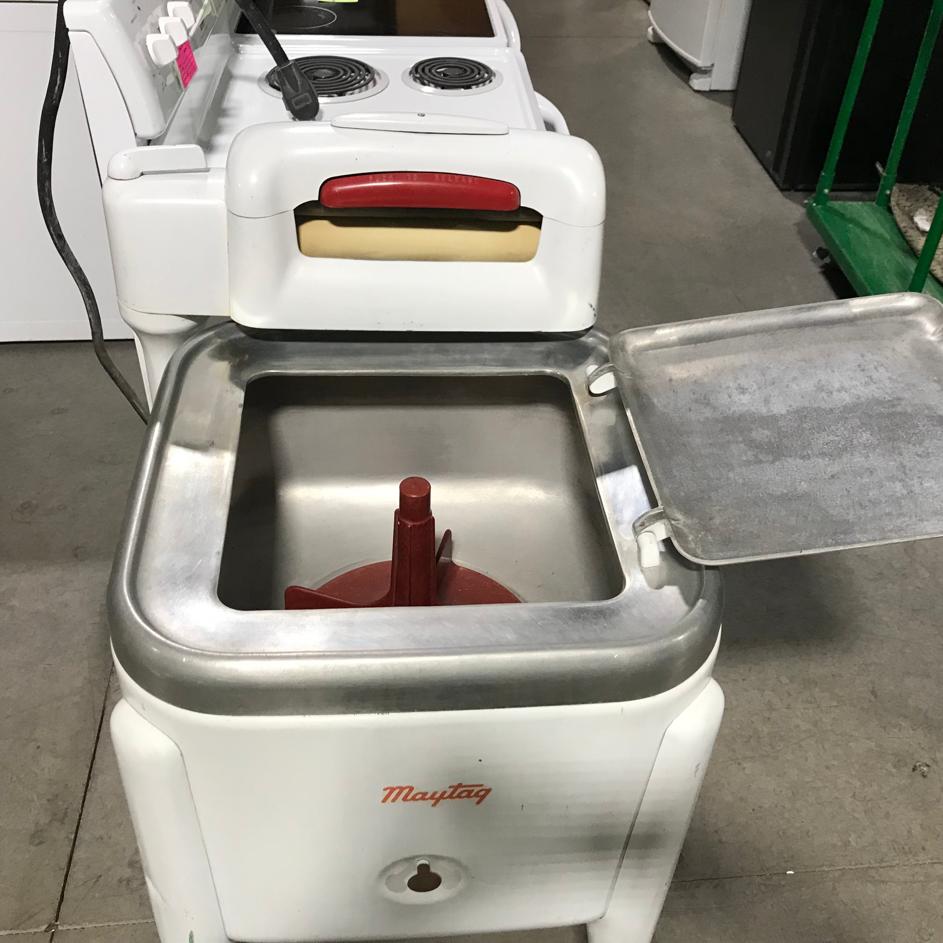 Maytag Vintage White Topload Wringer Washer (E2L Late 40s-50s)