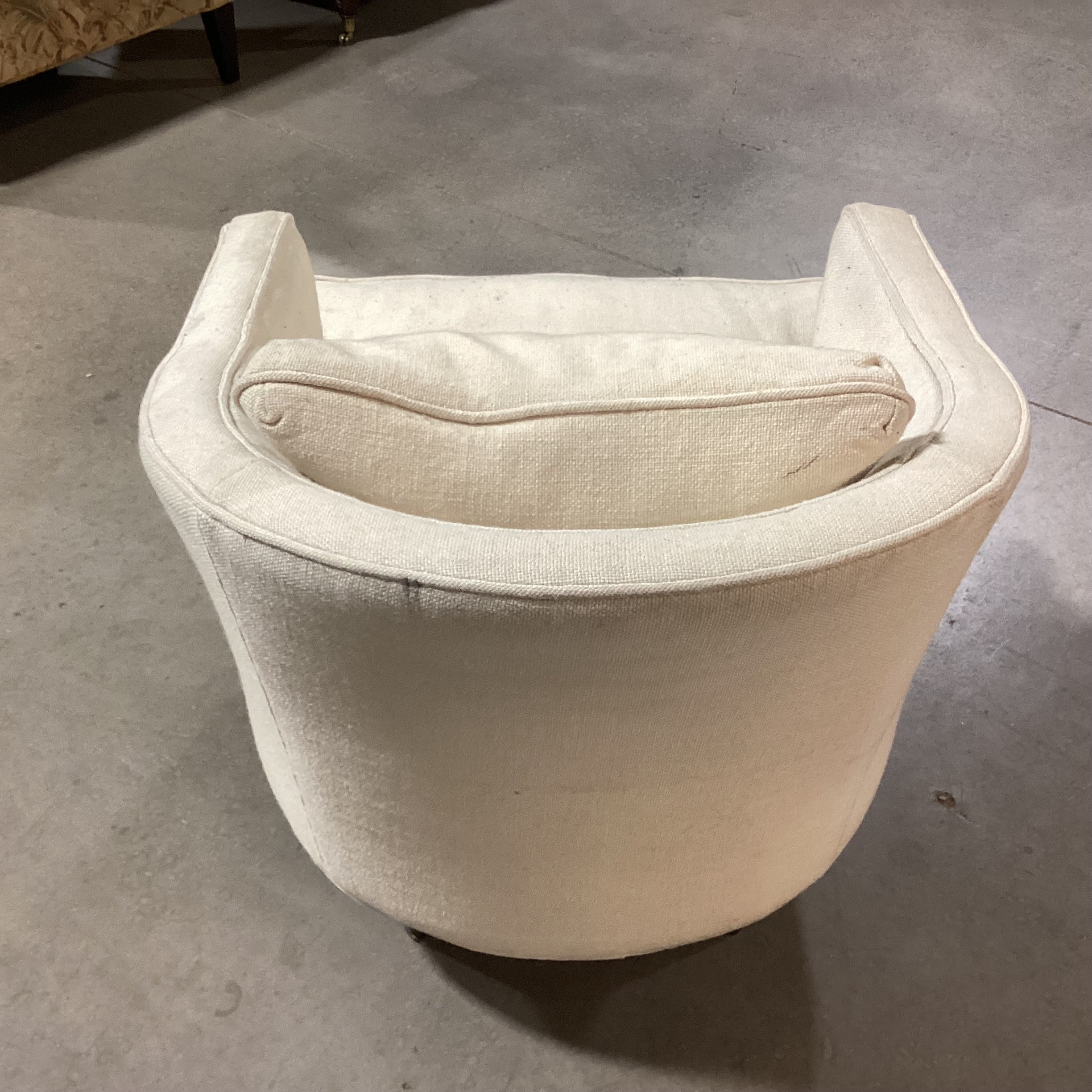 Cream Woven Barrel Style Chair 26"x 31"x 29"