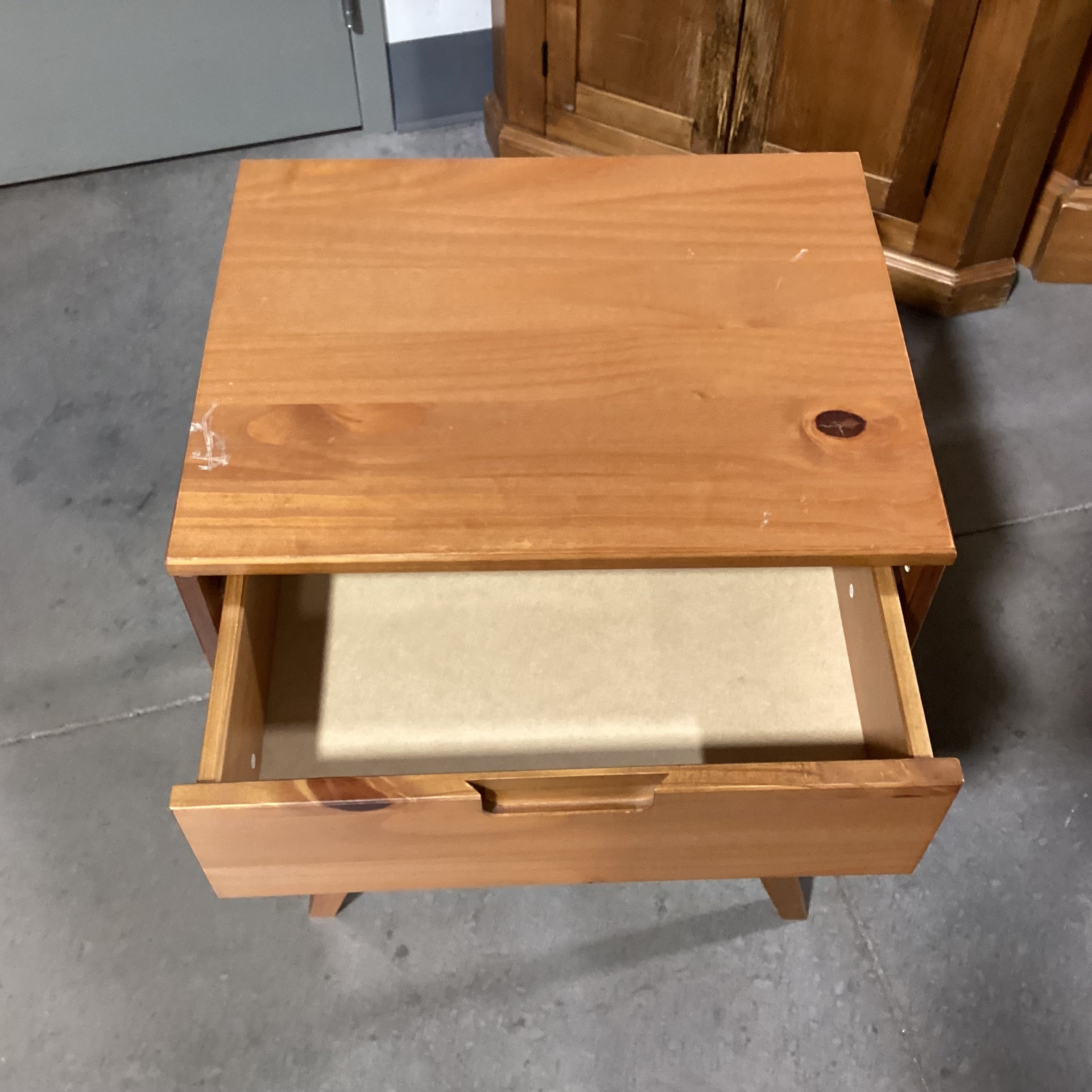 Mid Century Style Pine 1 Drawer End Table 20"x 16"x 25"
