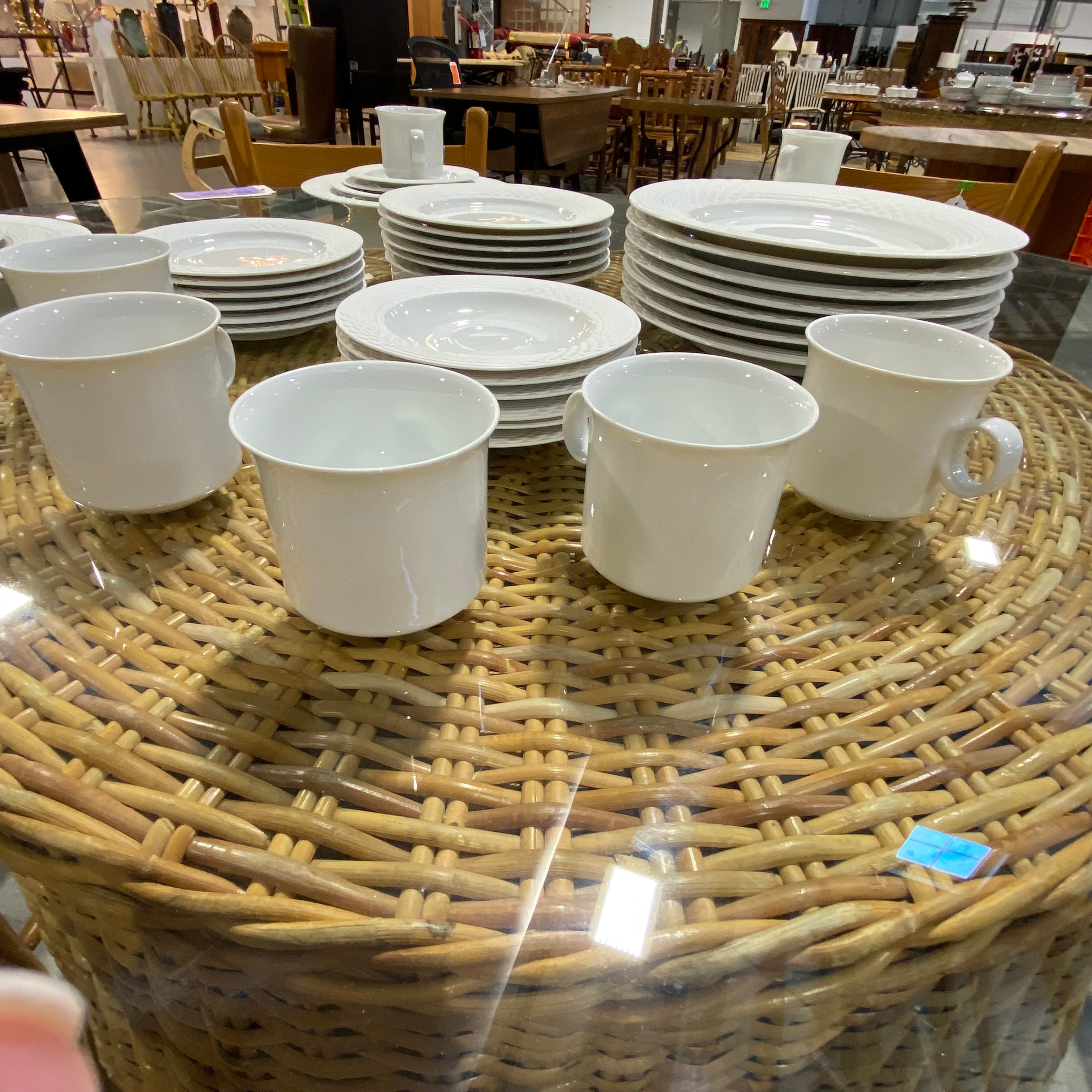 Hutsehenreuter "Seta" 62 piece China Set