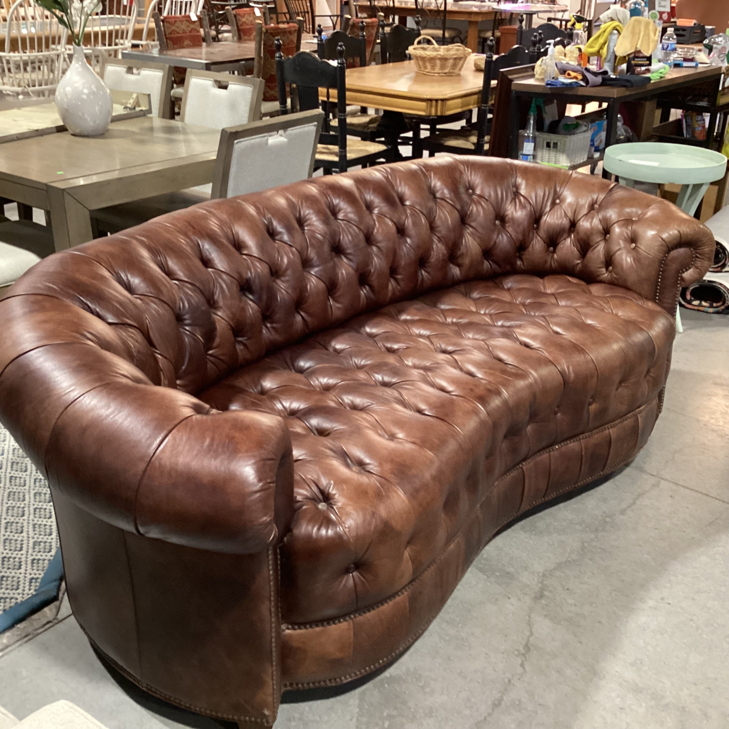 Henredon Rolled Arm English Style Button Tufted Leather Nailhead Sofa 87"x 44"x 33"