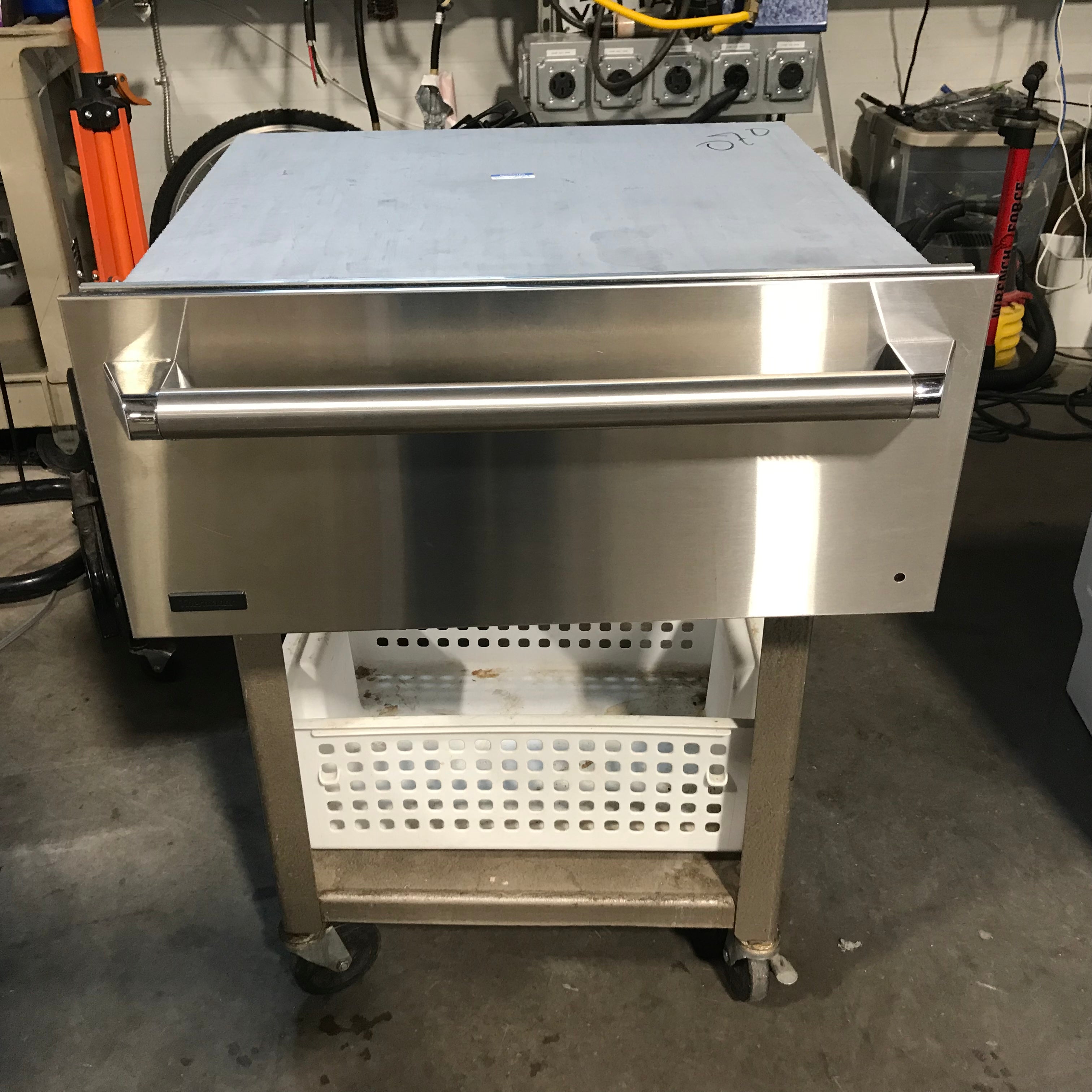 Thermador Stainless Steel Warming Drawer 24"x 20"x 10"