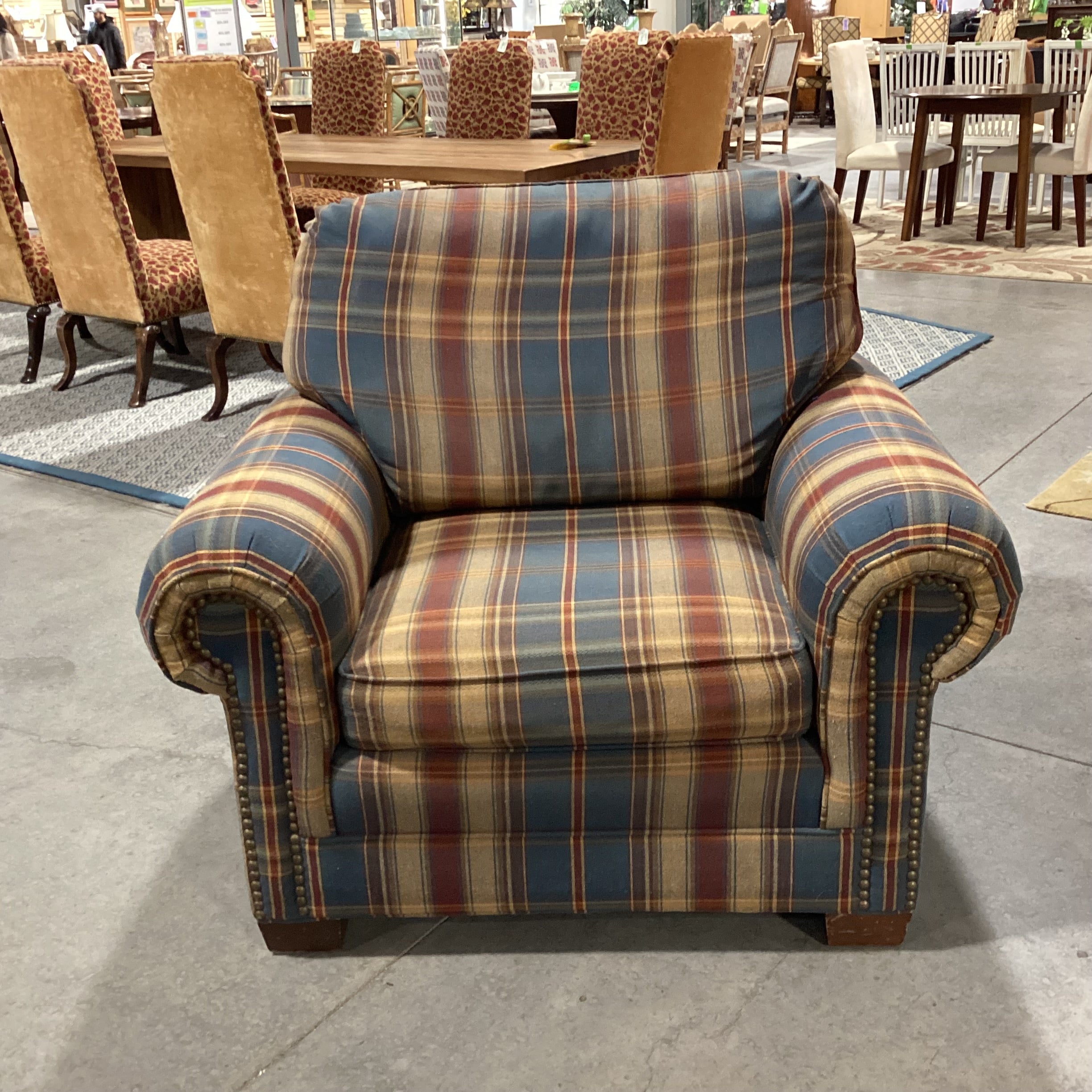 Huntington House Tan Blue Red Plaid Nailhead with Ottoman Chair 44"x 38"x 38"