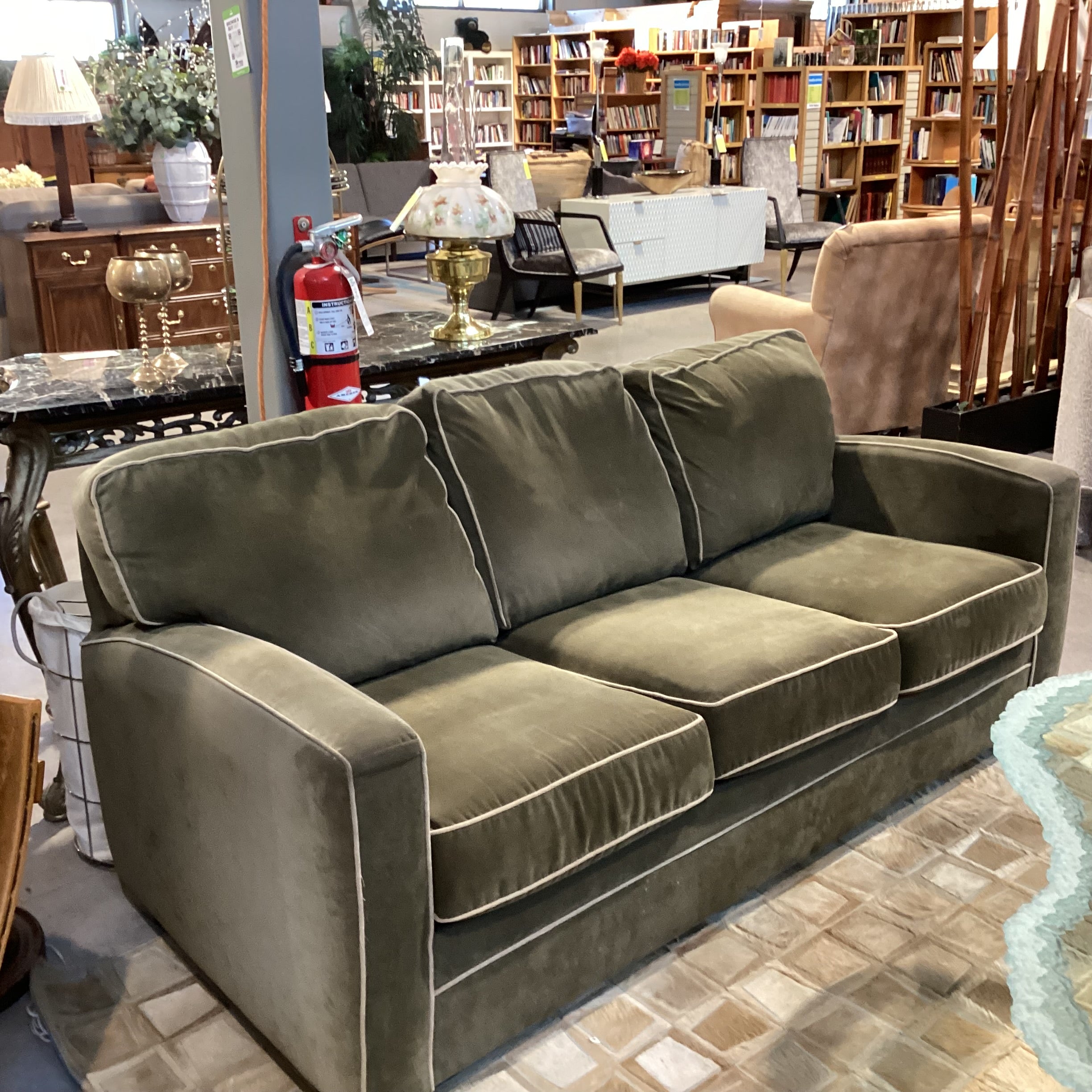 Flexsteel Olive Woven with Cream Piping Sofa 75"x 38"x 36"