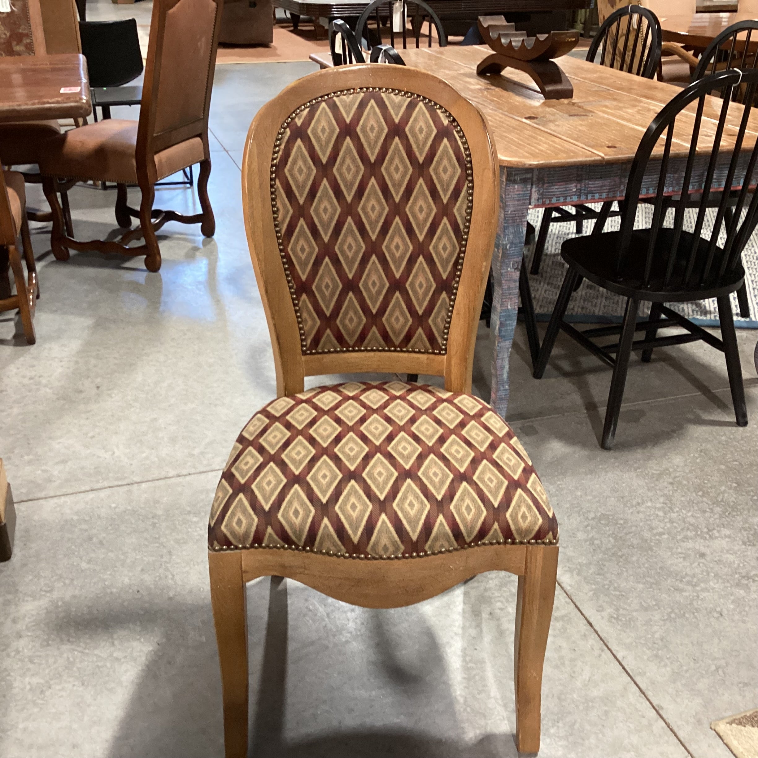 Light Finish Wood & Metal Edge Detail 2 Leaves Table with 8 Diamond Upholstered Chairs Dining Set 78" to 118"x 44"x 30.5"