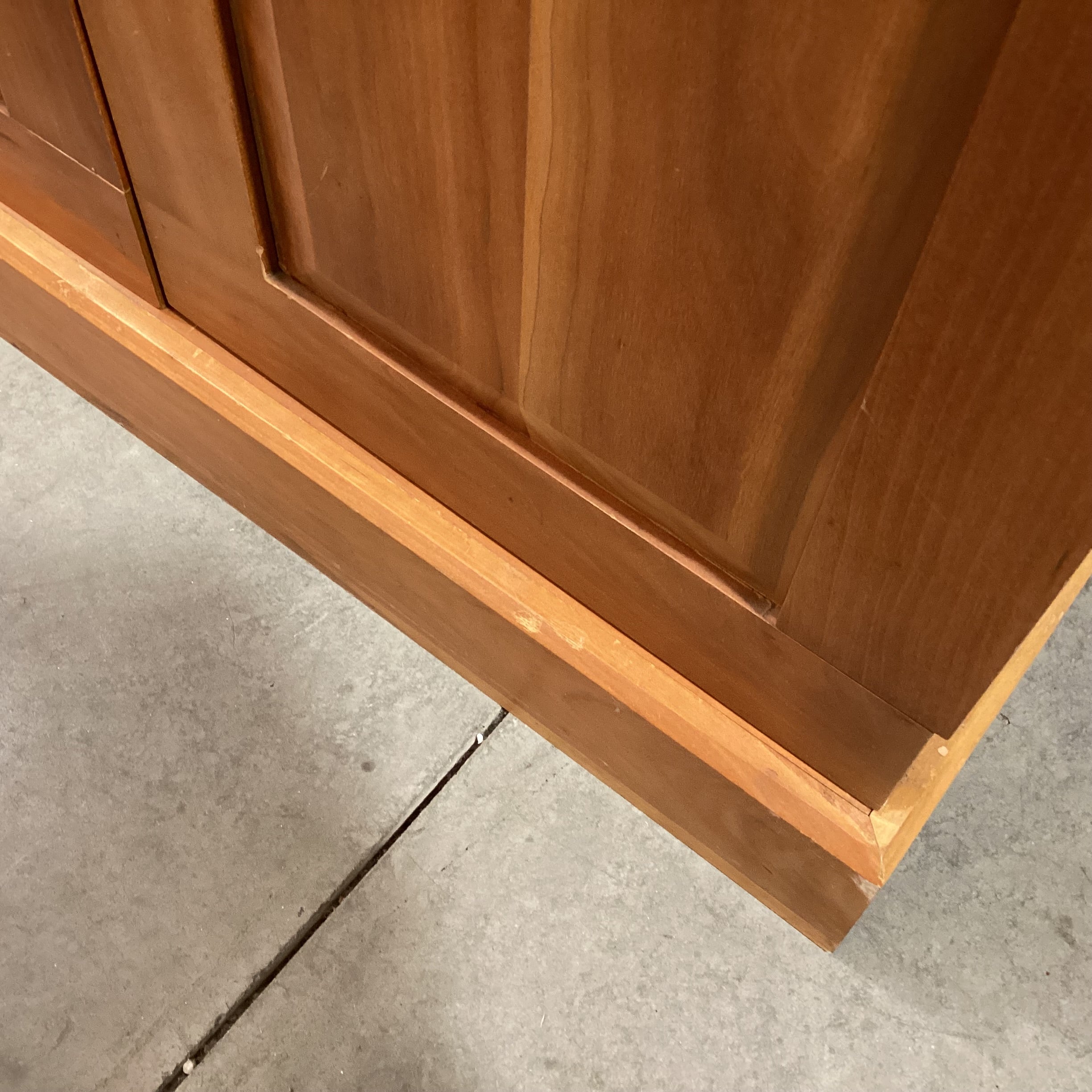 Cherry Wood & Glass 2 Drawer 4 Door China Hutch 51"x 21"x 71"