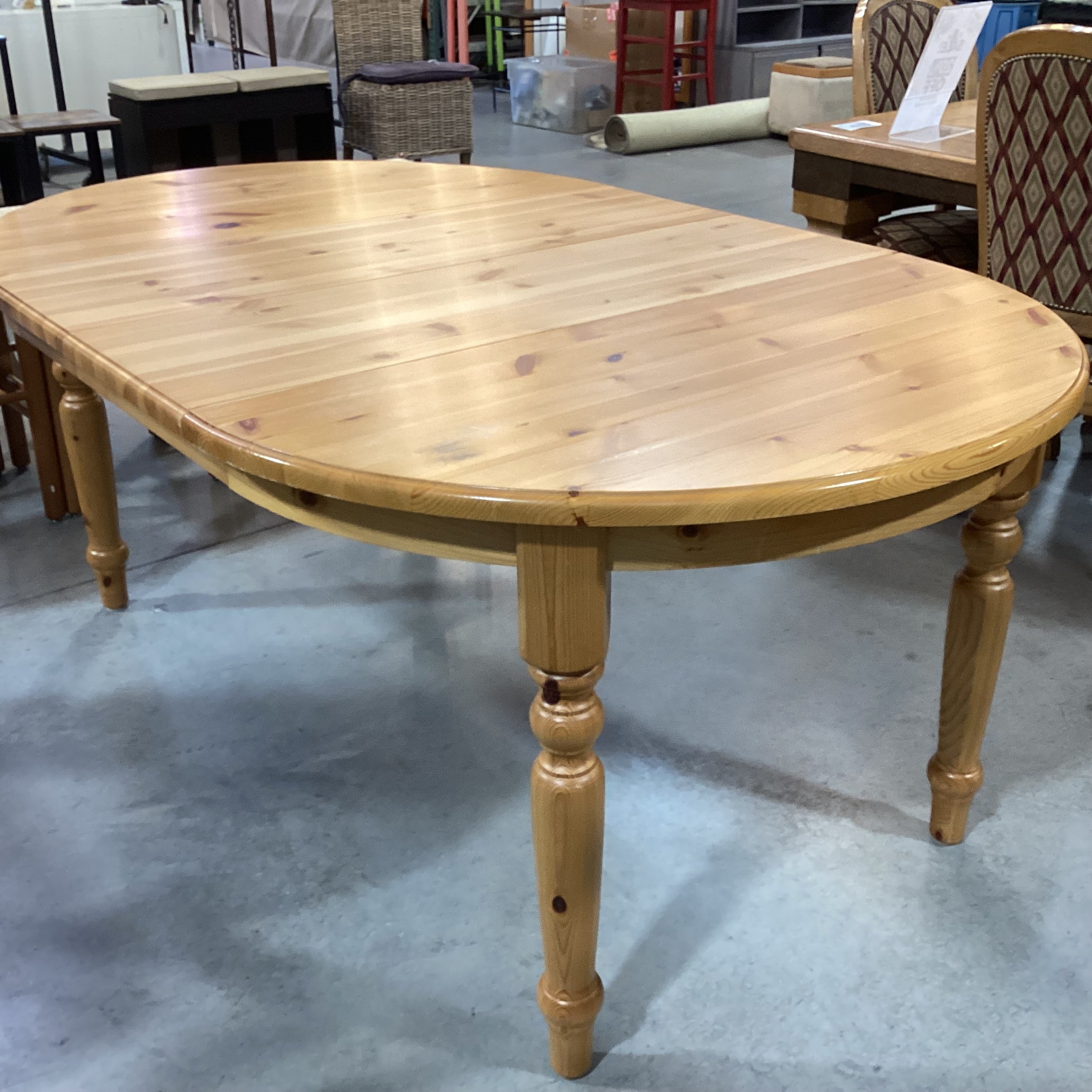 Natural Pine Round to Oval with 2 Leaves Dining Table 45" to 72.5"x 30"