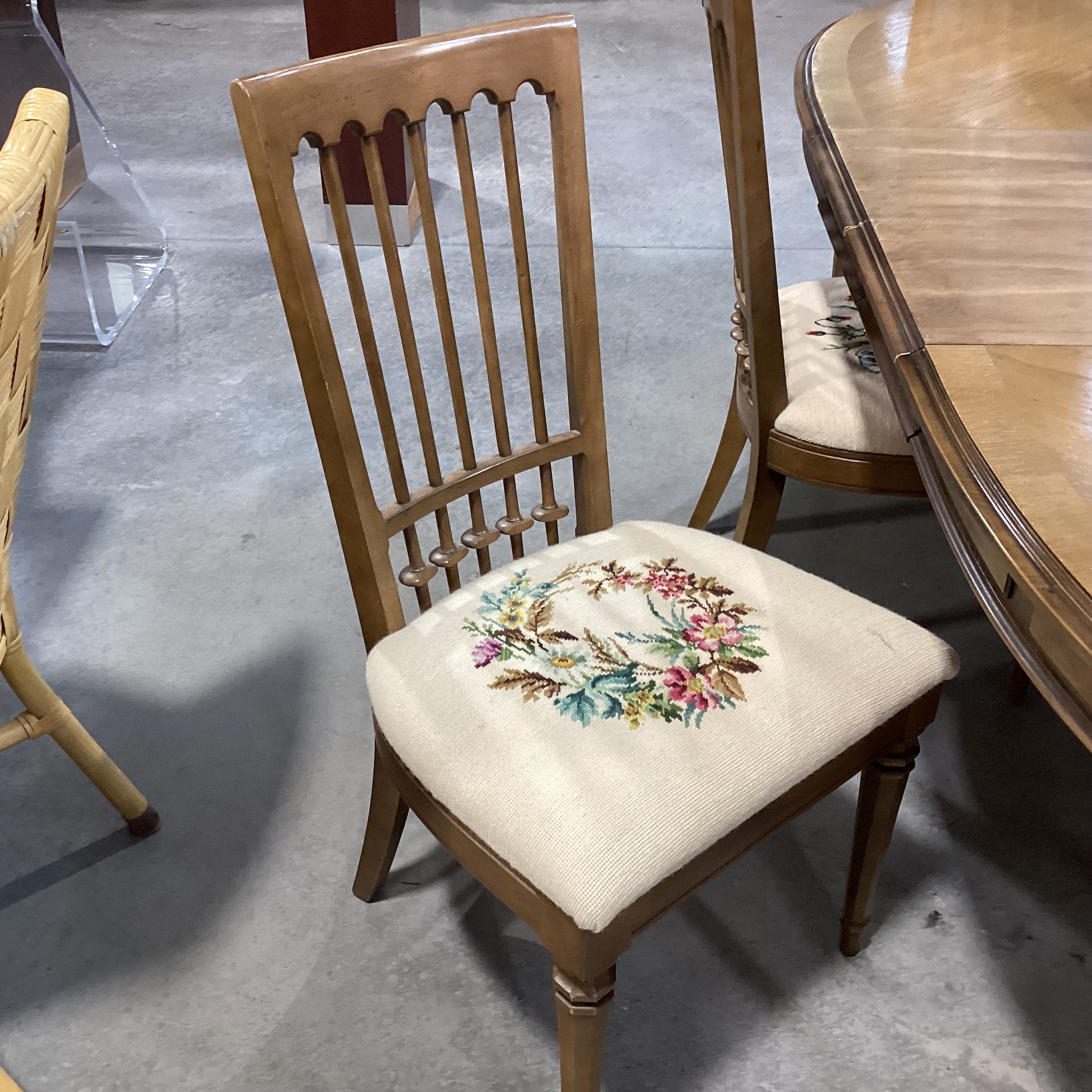 Vintage Drexel Carved Wood & Veneer 3 Leaf Table with 6 Needlepoint Chairs Dining Set 64" to 100"x 44"x 29.5"