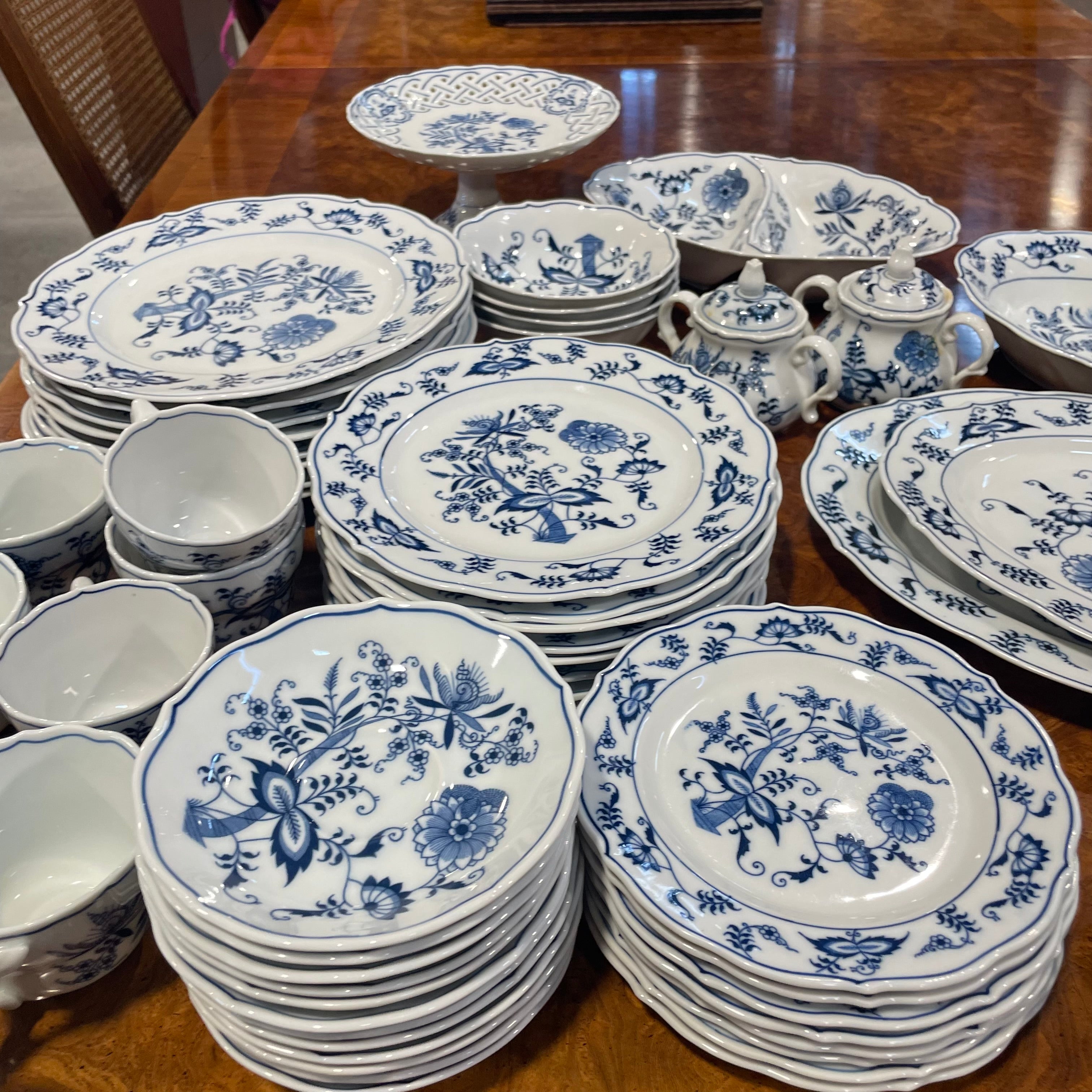 Set of 59 Pieces Vintage Blue Danube Onion China Dinnerware, Made in Japan