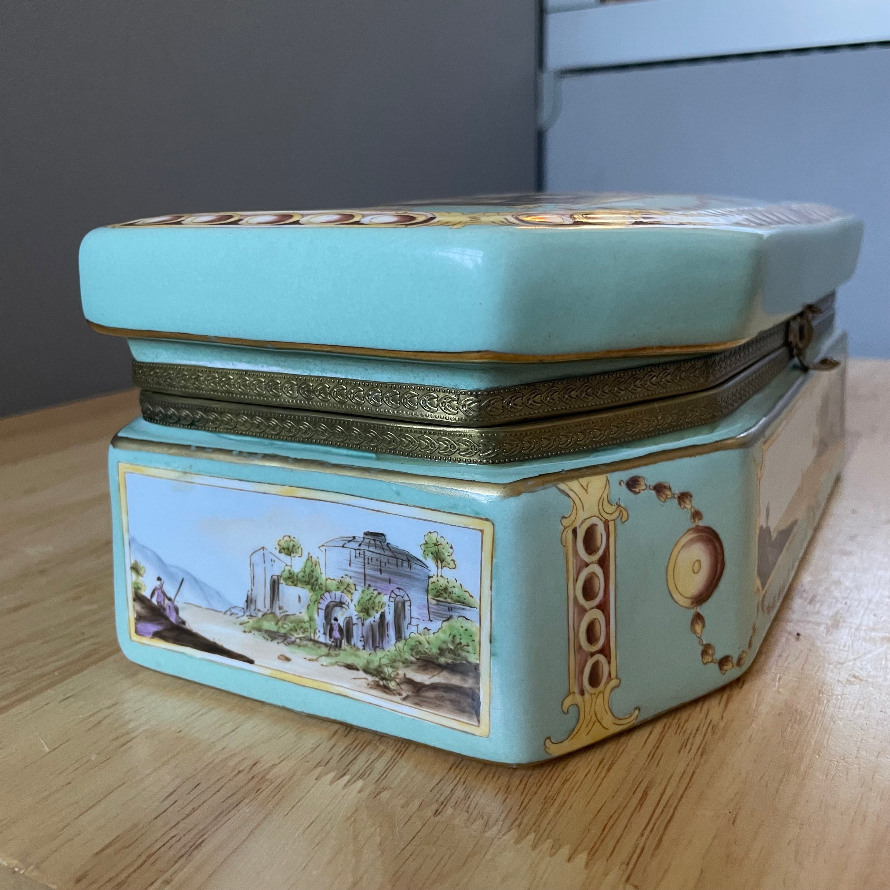 Vintage Meissen Style Reproduction Handpainted Porcelain Jewelry/Trinket Box 12"x 6.5"x 4"