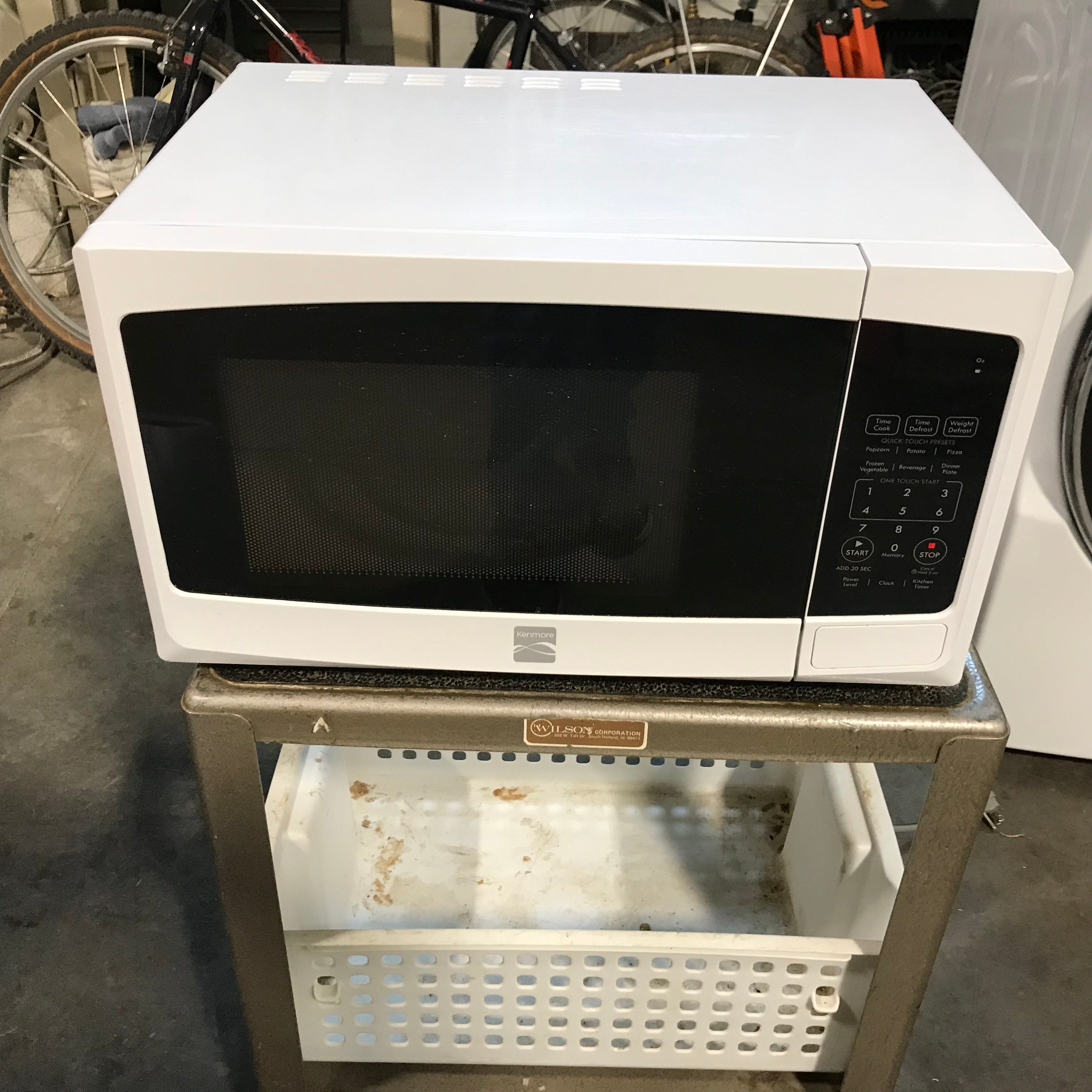 Kenmore White Counter-Top Microwave 19"x 14.5"x 11"