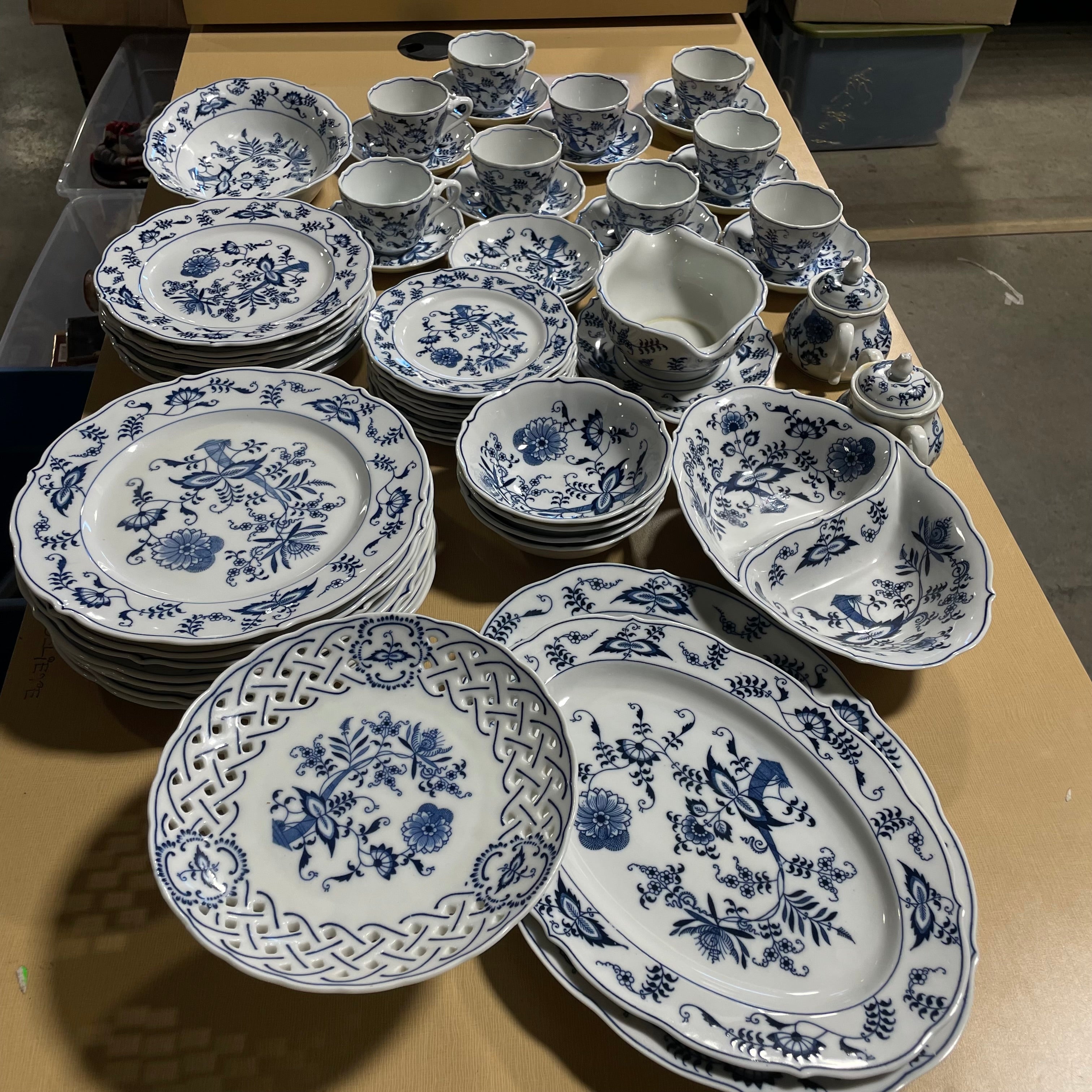 Set of 59 Pieces Vintage Blue Danube Onion China Dinnerware, Made in Japan