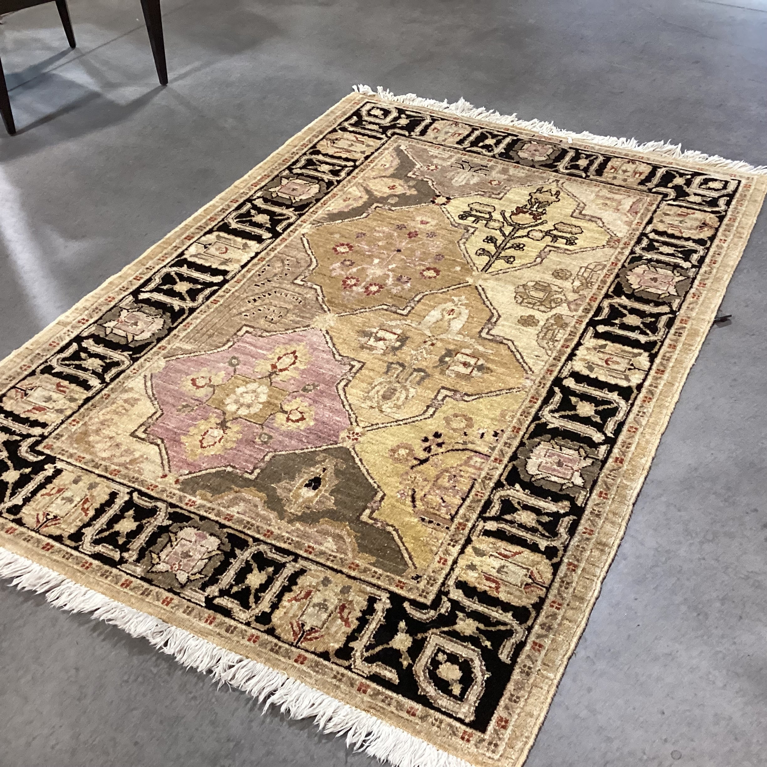 Gold Black Lavender Hand Woven Wool Rug 4'5"x 6'8"