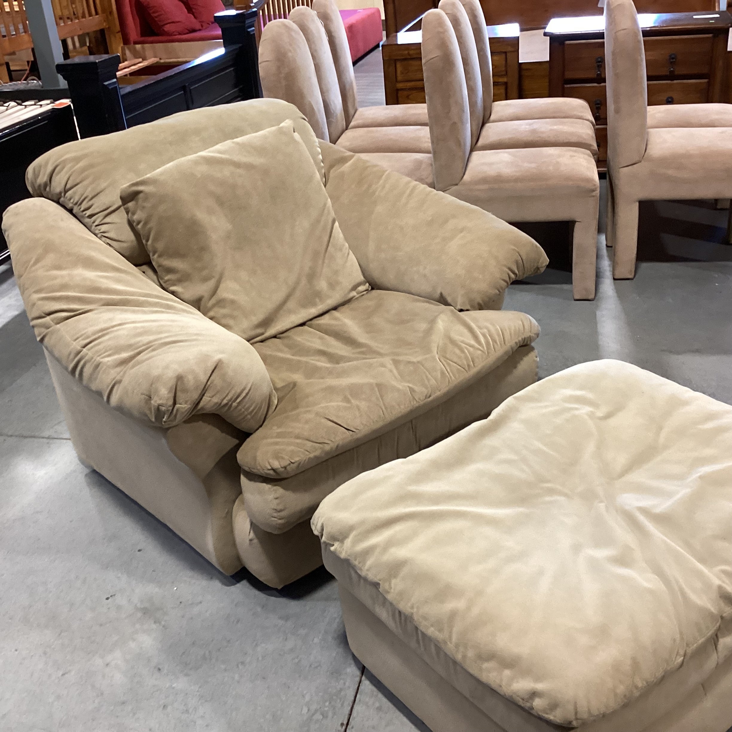 BenchCraft Casual Living Camel Micro Ultra Suede with Ottoman Oversized Chair 48"x 46"x 35"