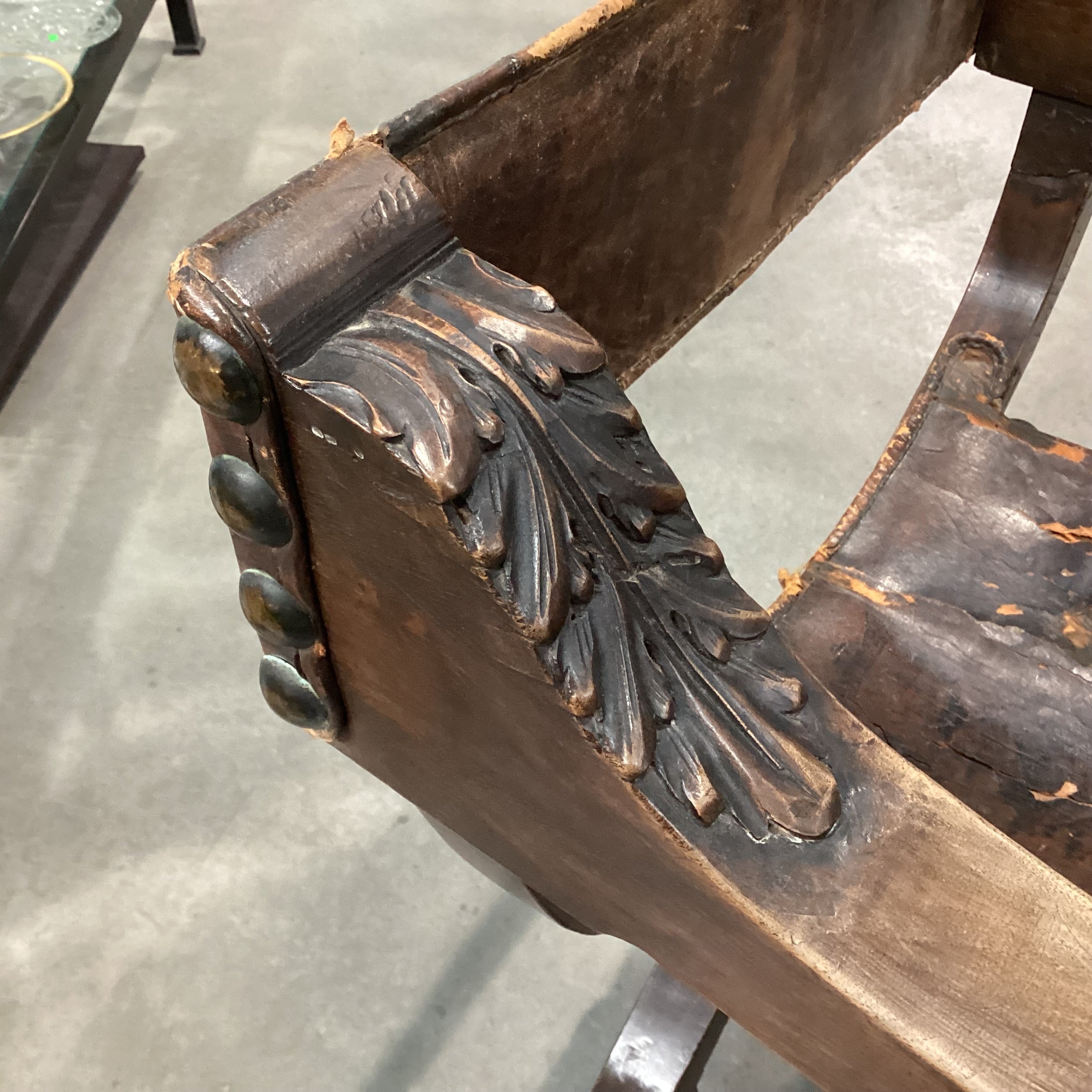 Antique Dantesque Carved Walnut & Leather Chair 27.5"x 20"x 35.5"