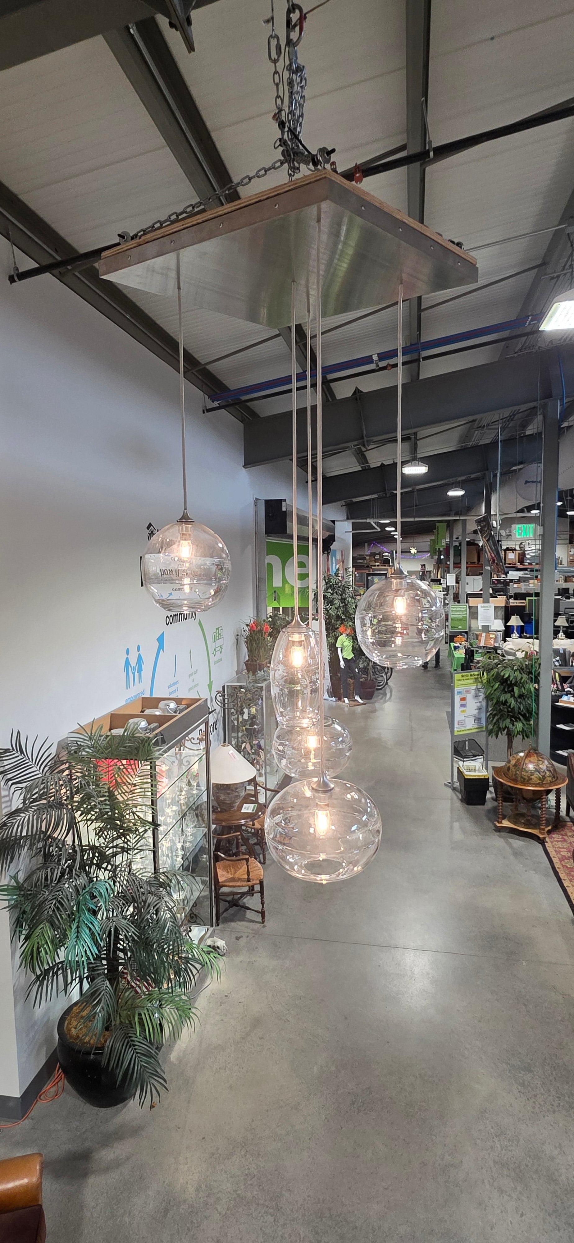Distinct Bubble Globe Chandelier 5 Lights 30"x30"x62"