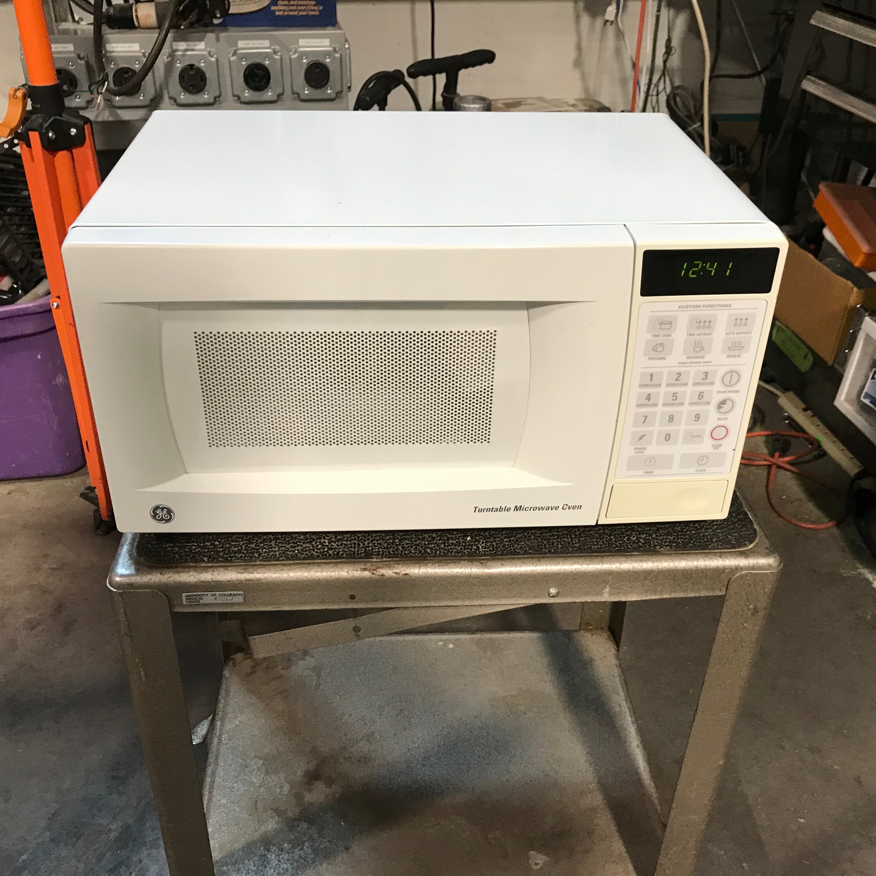 GE White Counter-Top Microwave 18"x 13"x 10"