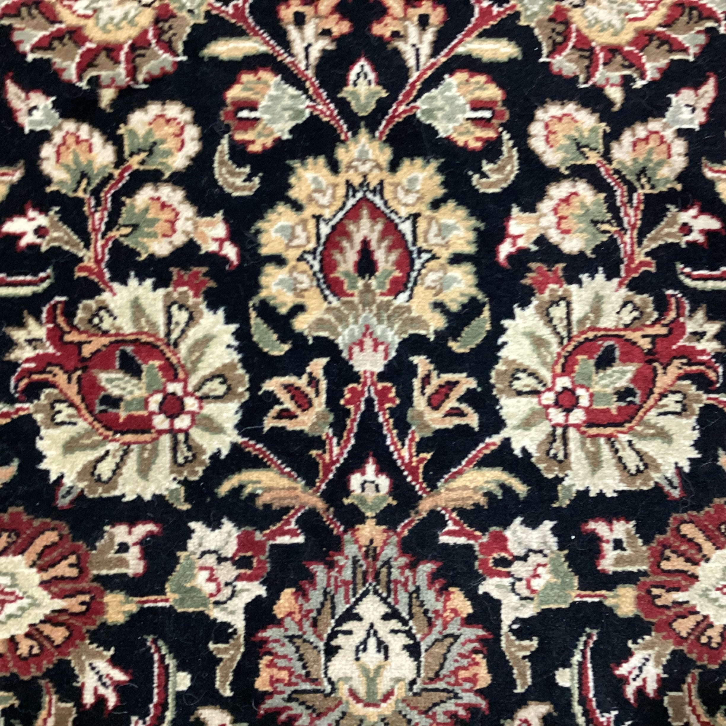 Ivory Black Red Handwoven Wool Runner Rug 2'7"x 11'