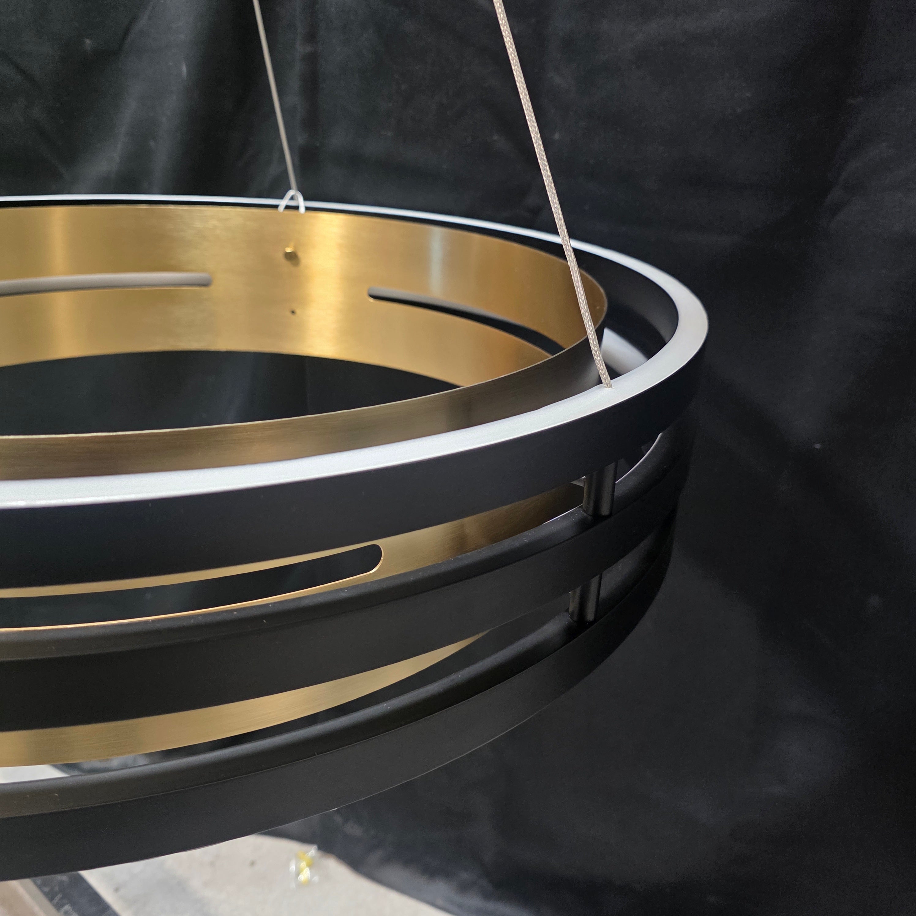 BRAND NEW Artcraft Toledo collection in Black and Brushed Brass Finish LED Chandelier 25"Dx38"+