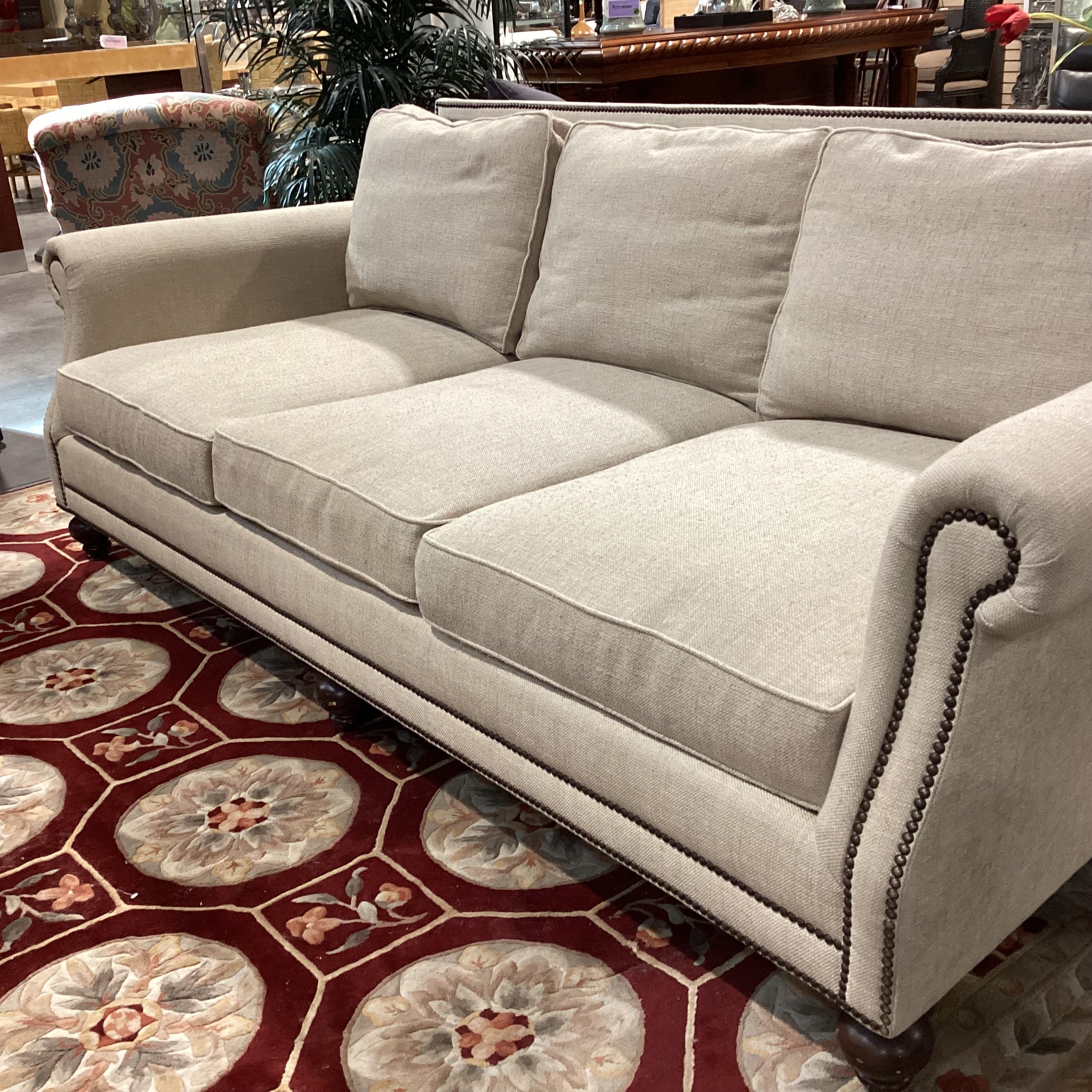 Bernhardt Heathered Beige Woven Nailhead Highback Roll Arm Sofa 92"x 42"x 35"