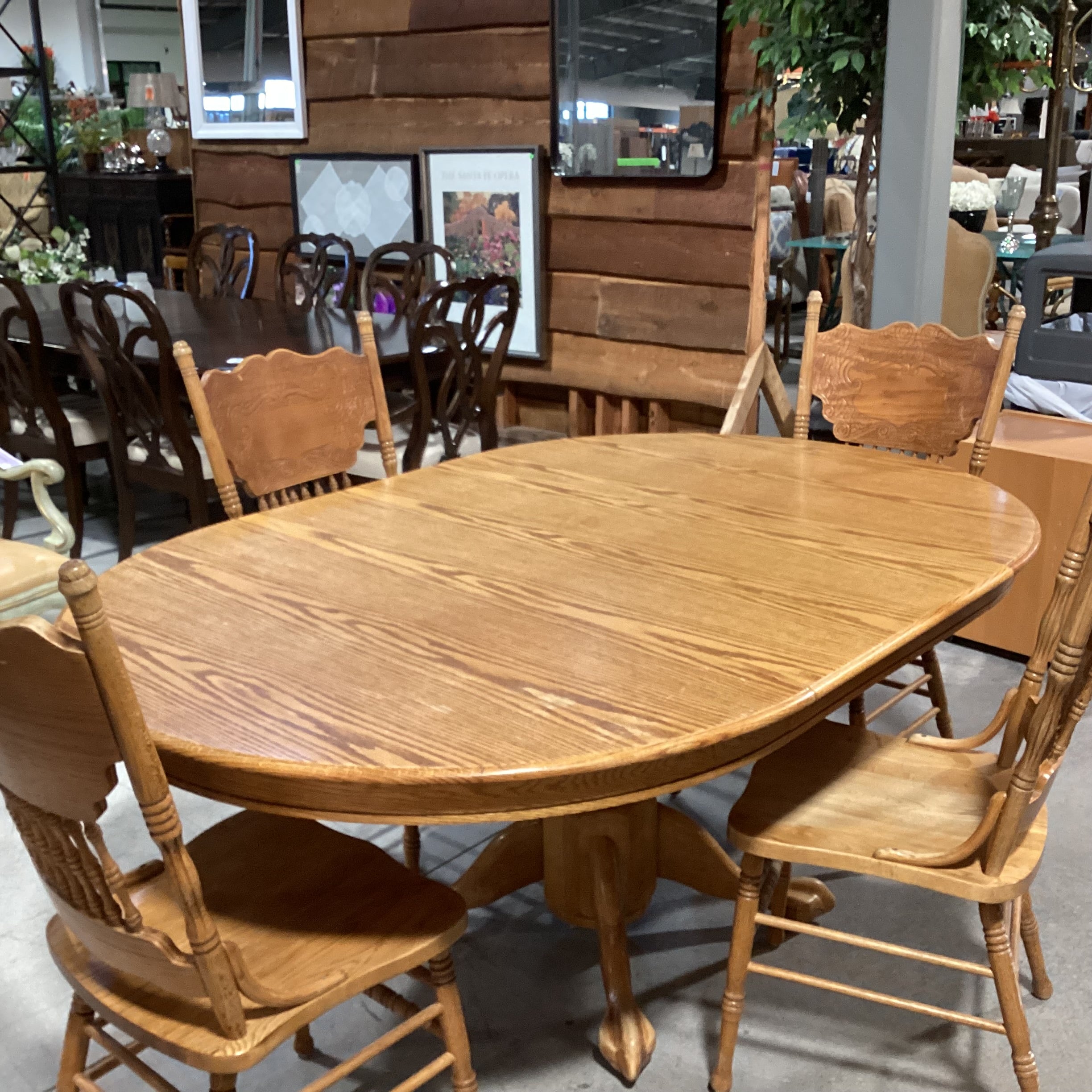 Round to Oval Vintage Oak 1 Leaf Table & 4 Pressed Oak Chairs Dining Set 48" to 72"x 48"x 30.5"