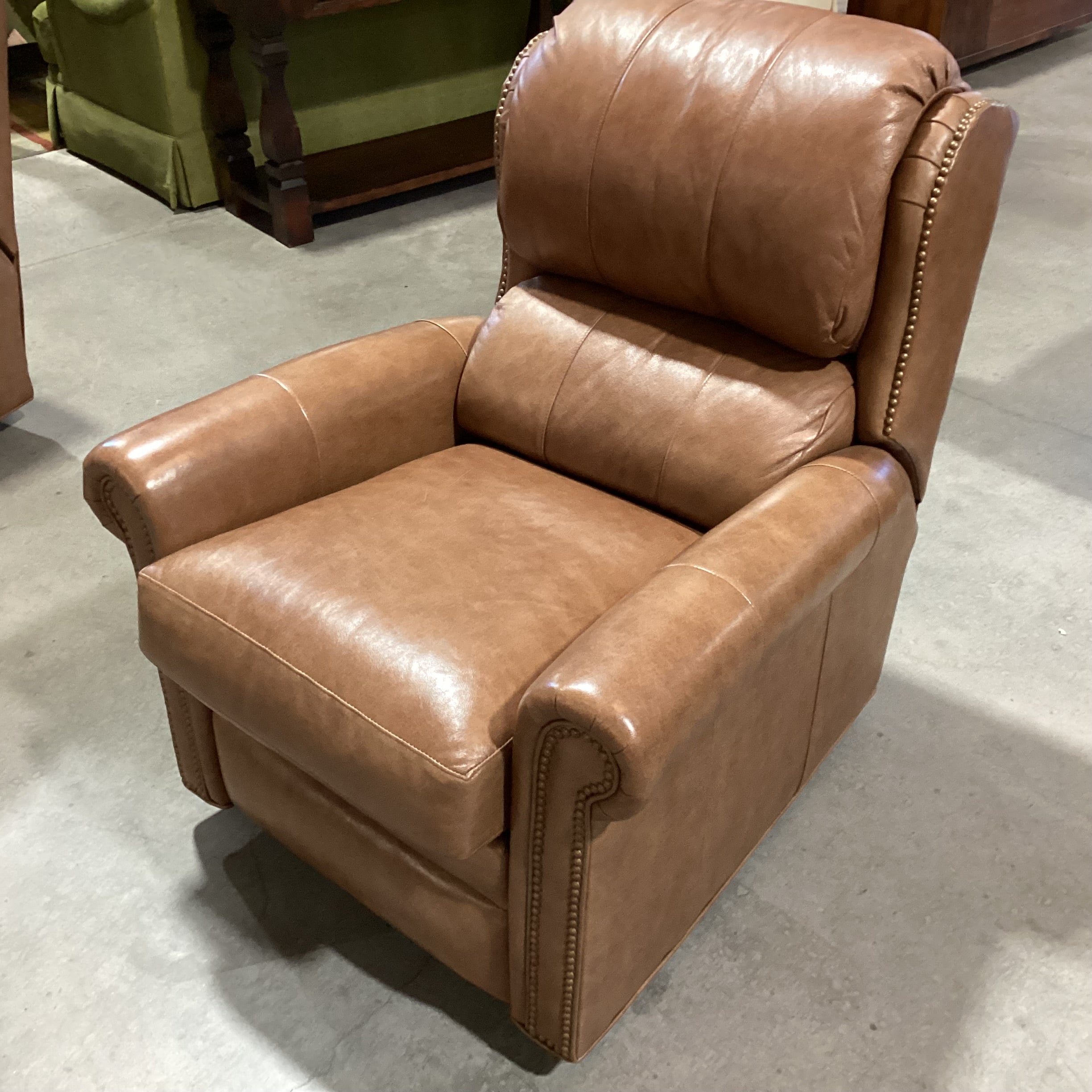 Bradington Young Tan Leather Nailhead Swivel Rock Recliner Chair 36"x 38"x to 68"x 41"