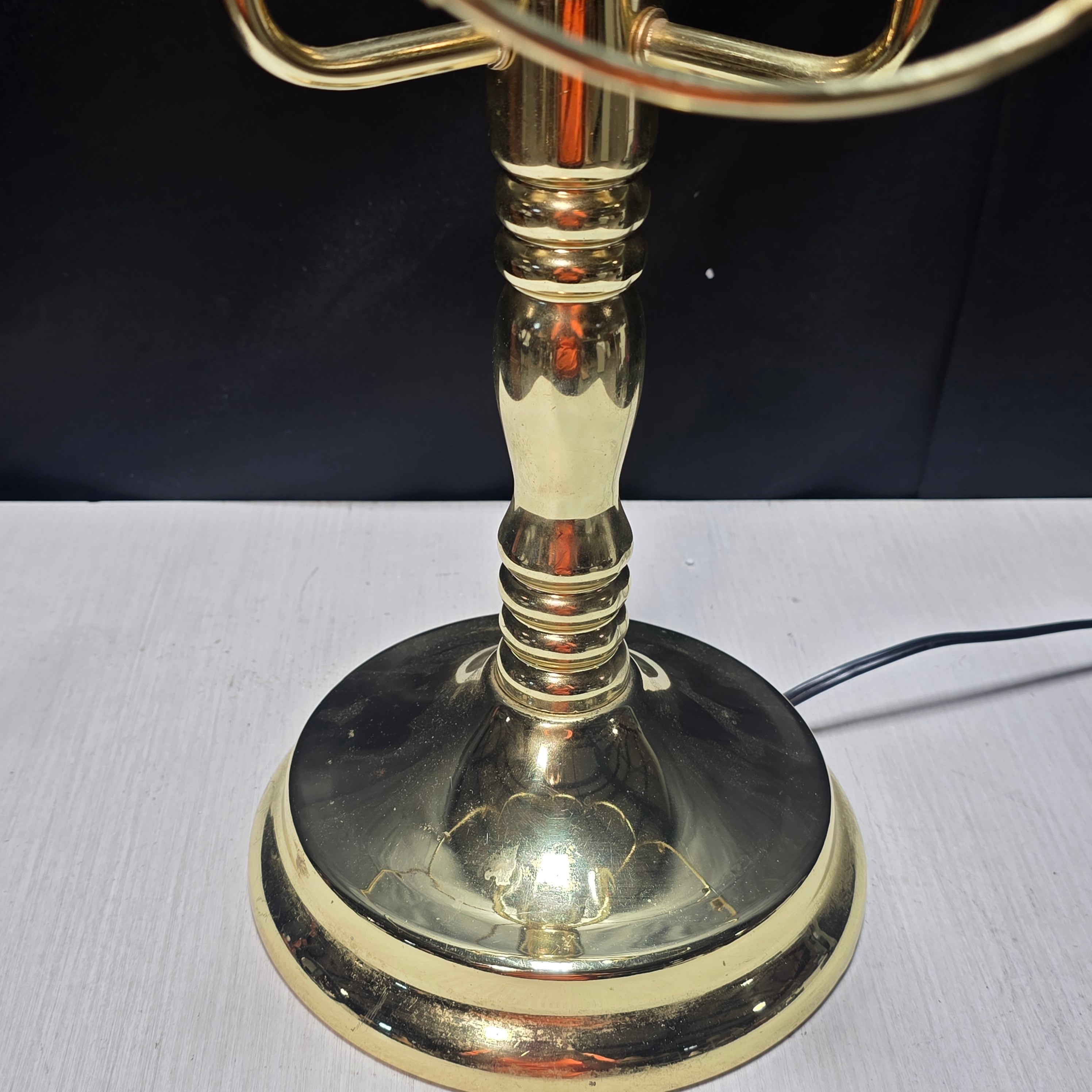 Unique Touch Table Lamp 3 Light Settings Candelabra 13"Dx22"