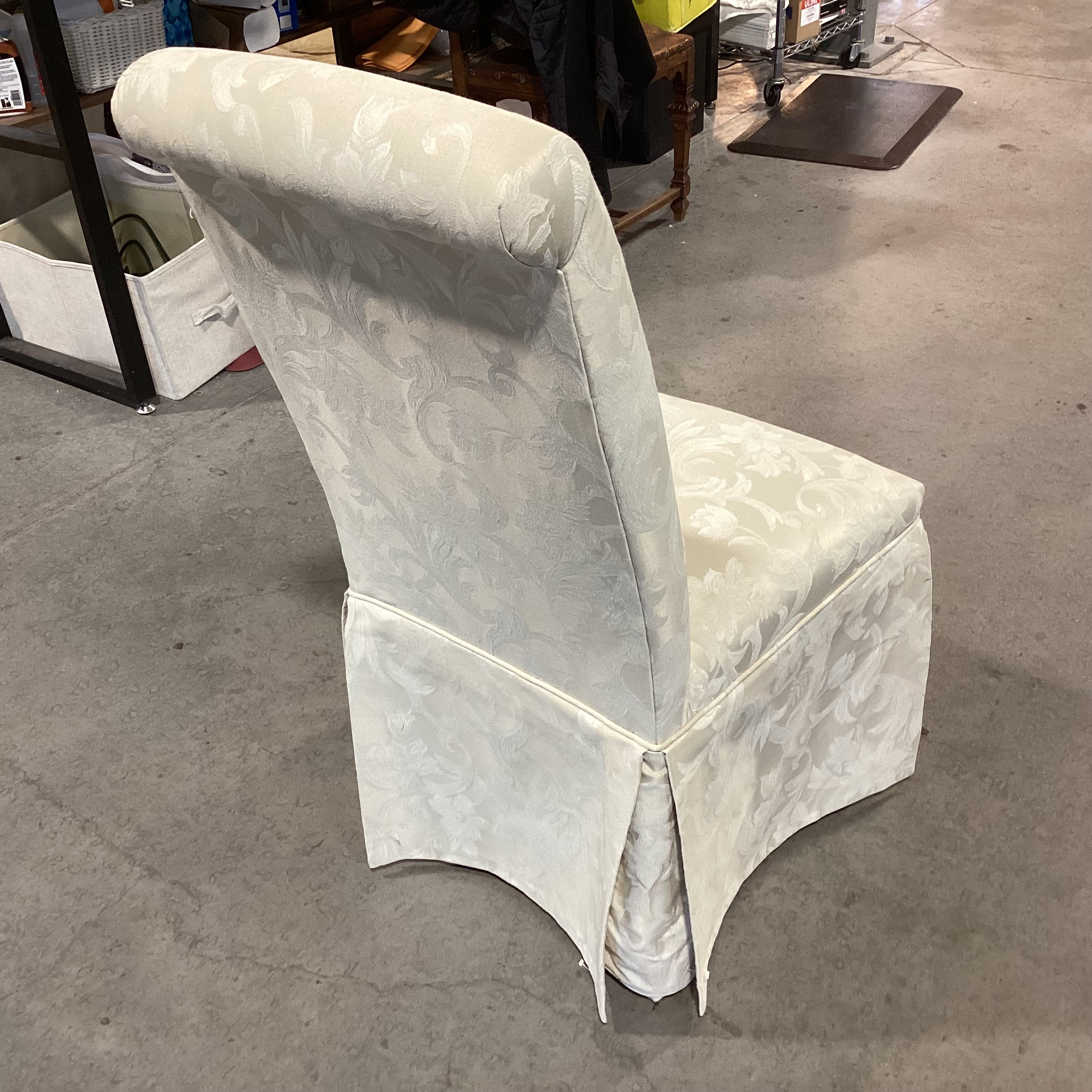 Cream Silk Like Raised Floral Slipper Chaise 20"x 24"x 41"