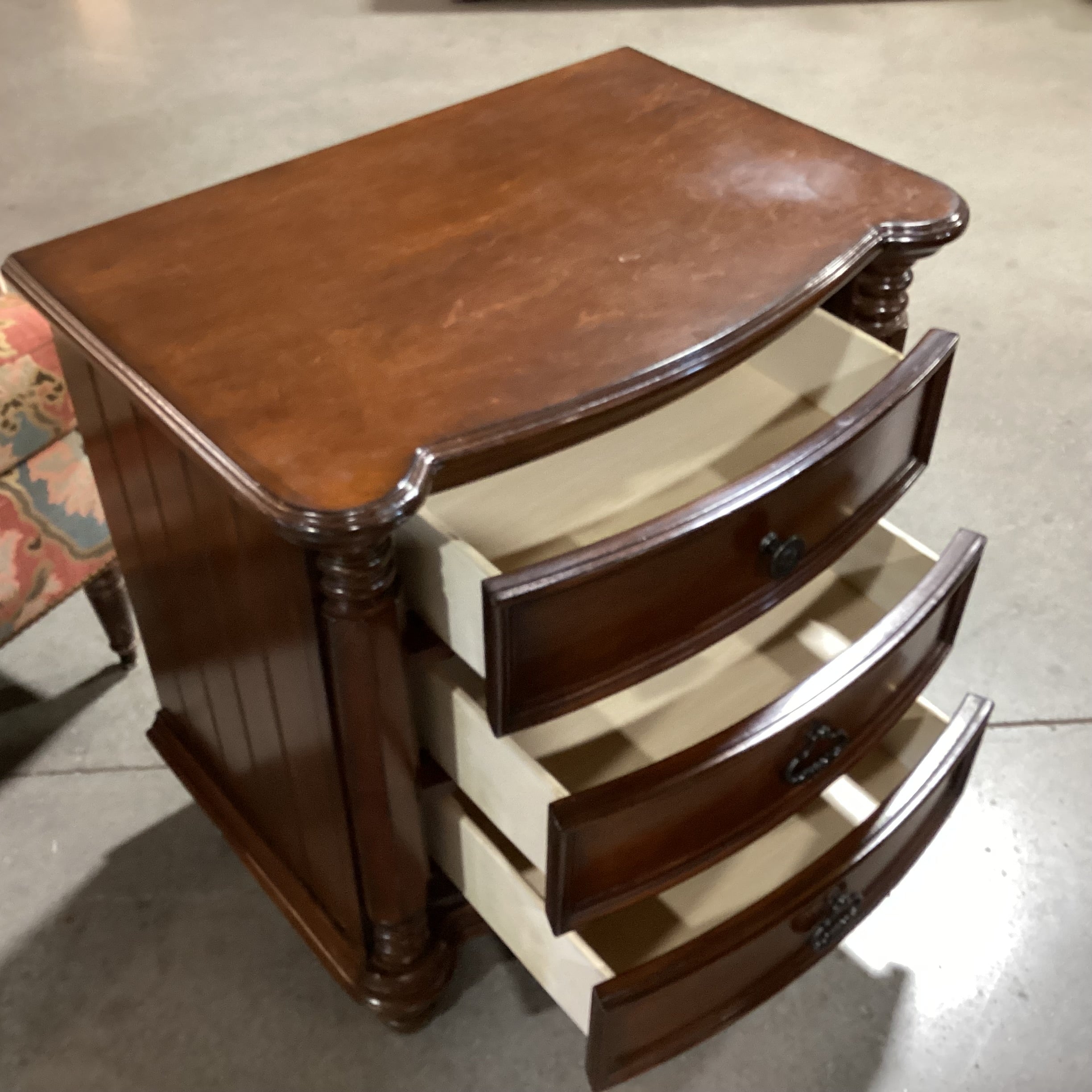 Dark Finish Carved Wood Column Detail 3 Drawer Nightstand 26"x 18"x 26.5"