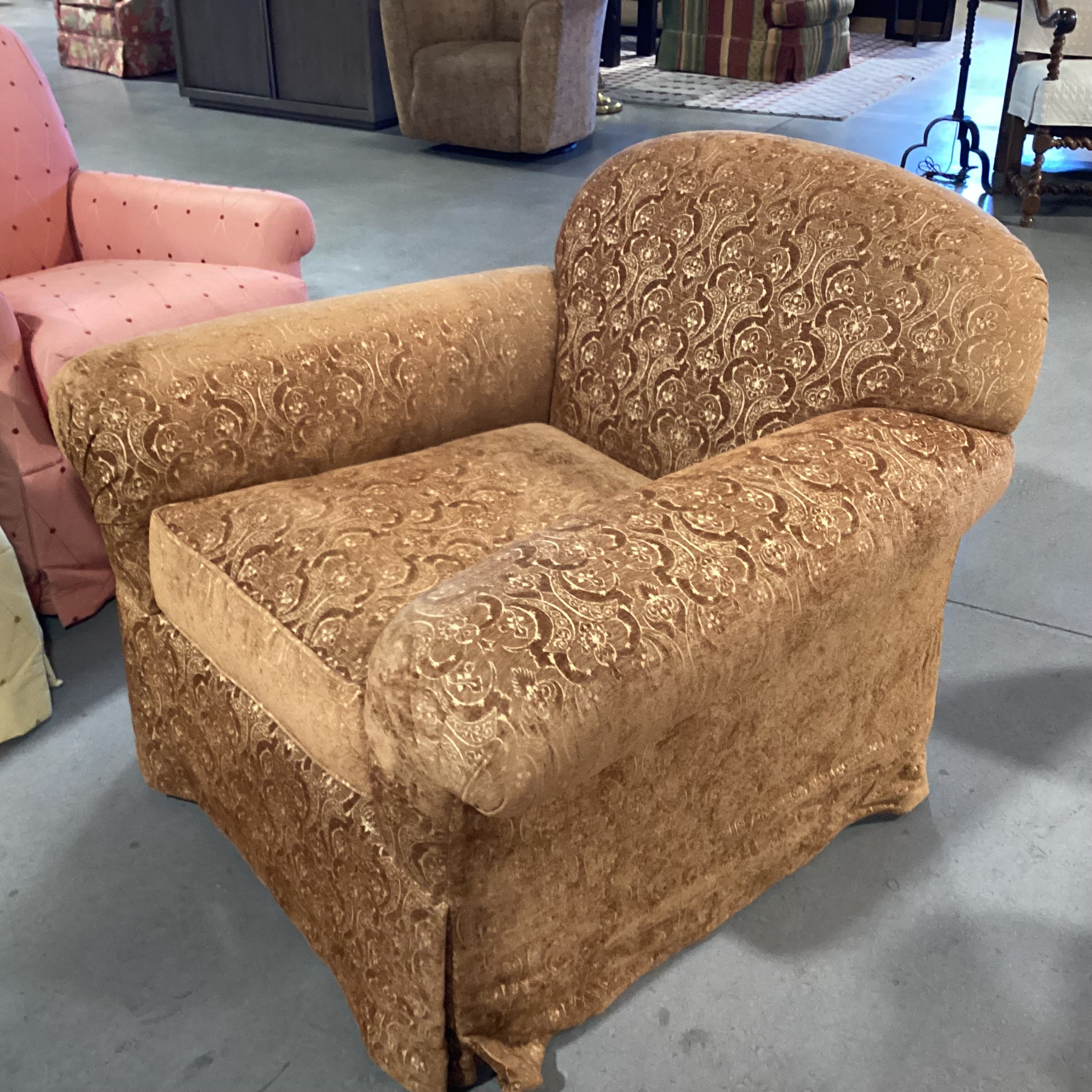 JJ Custom Butterscotch & Gold Design Upholstered Chair 40"x 38"x 34"