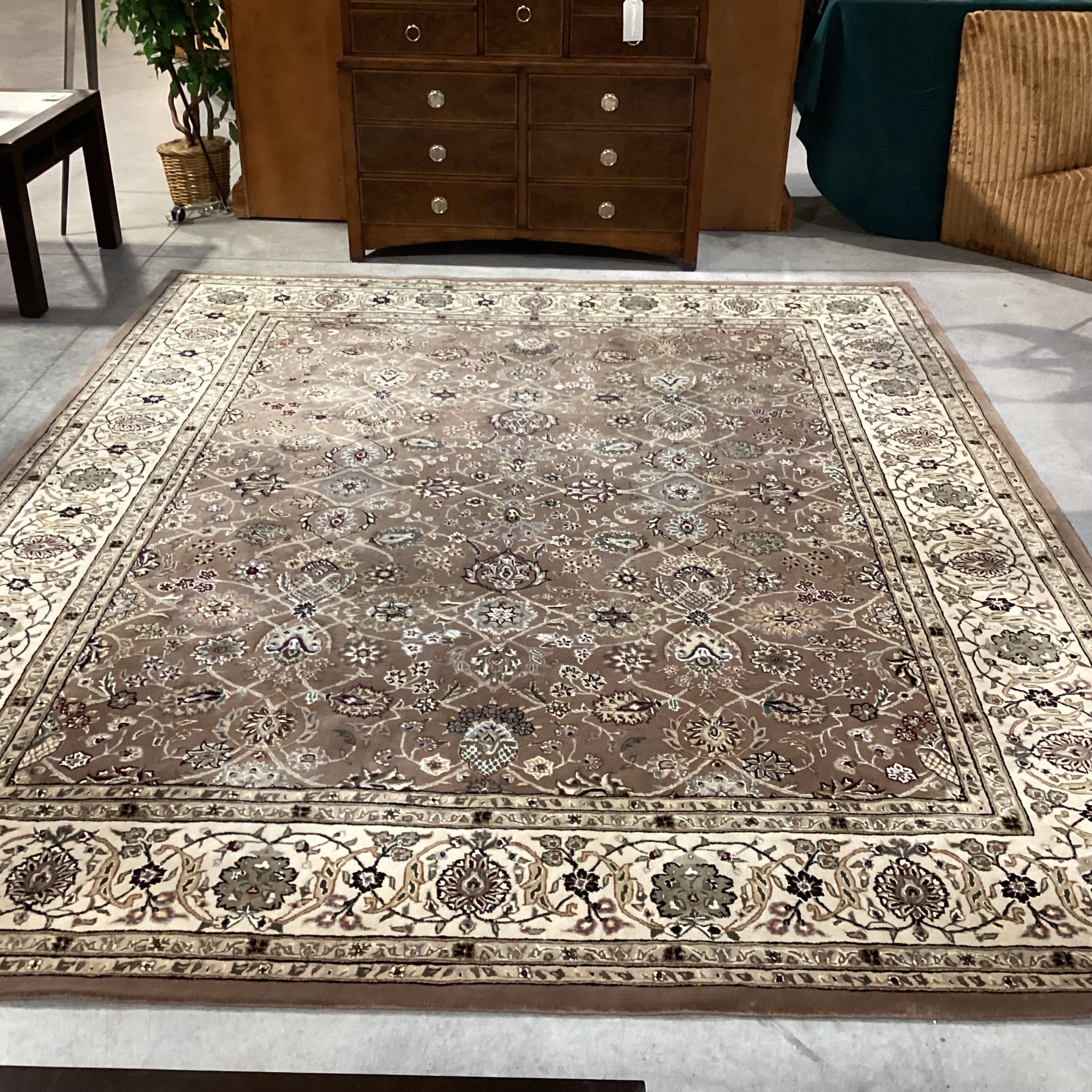 Nourison 2000 Collection Taupe Cream Black Floral Wool Rug 7'9" x 9'9"