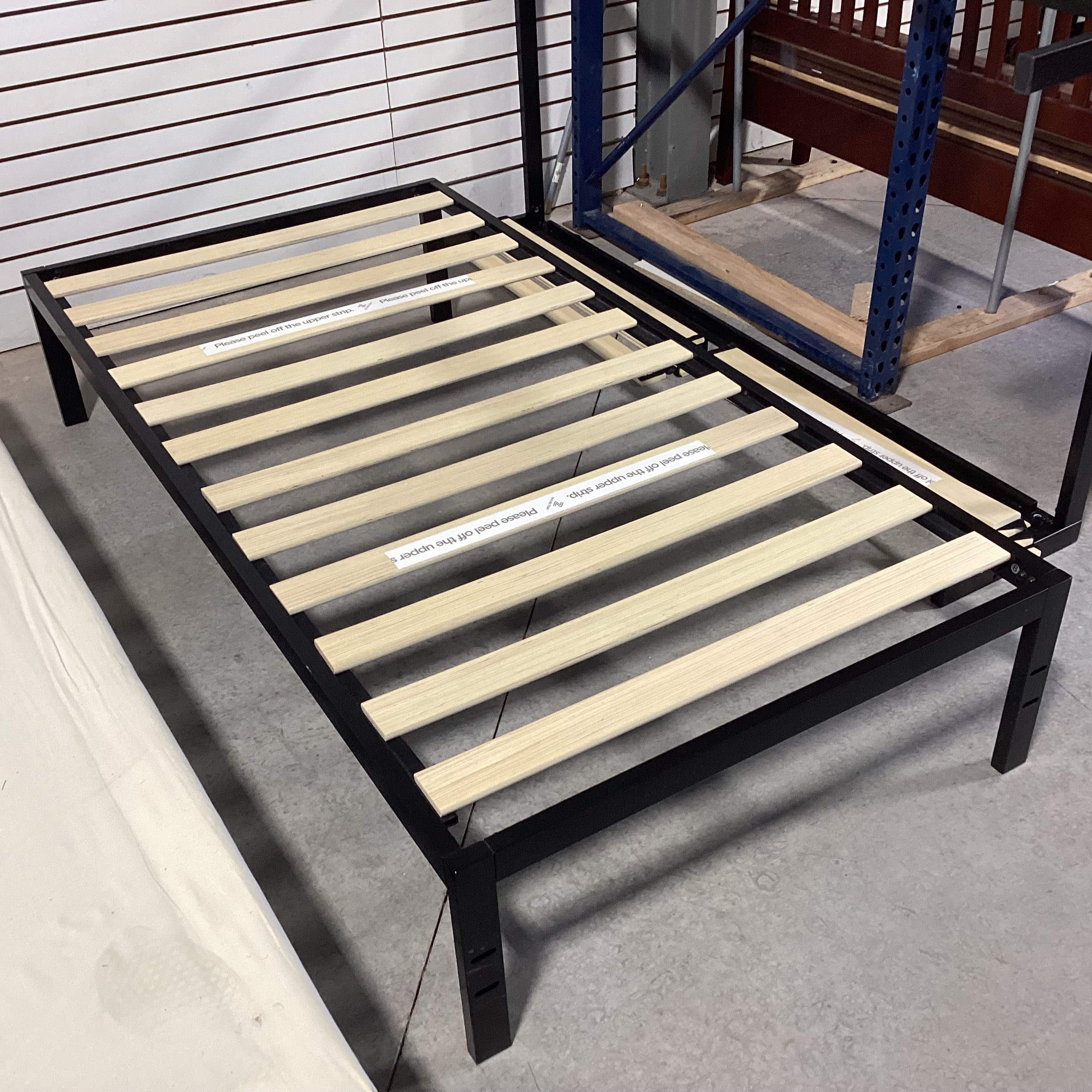 Twin Black Metal & Wood Slats Platform Bed Set 39x 75"x 14"