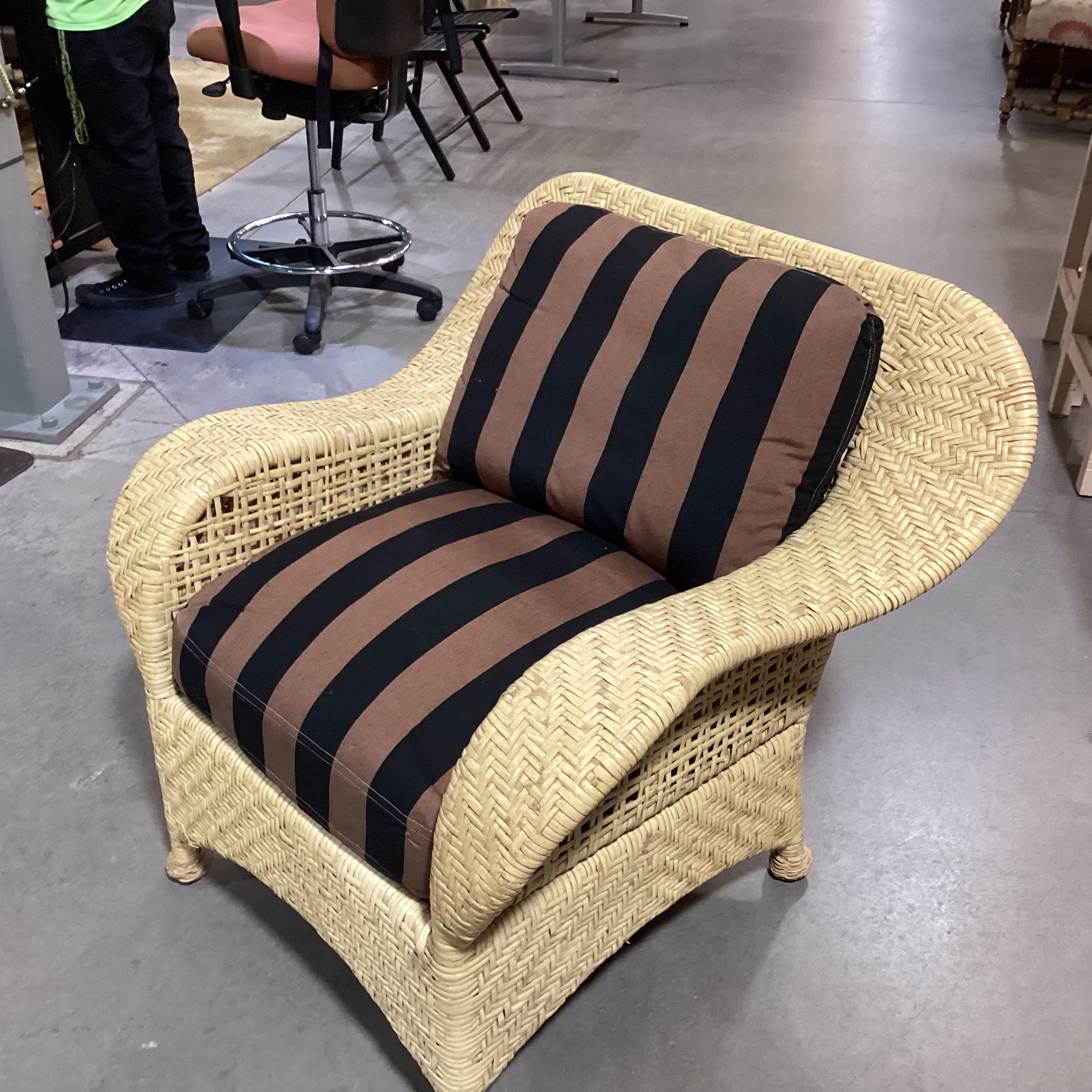 Rattan Wicker & Black Brown Stripe Down Cushions Chair 36"x 31"x 34"Chair