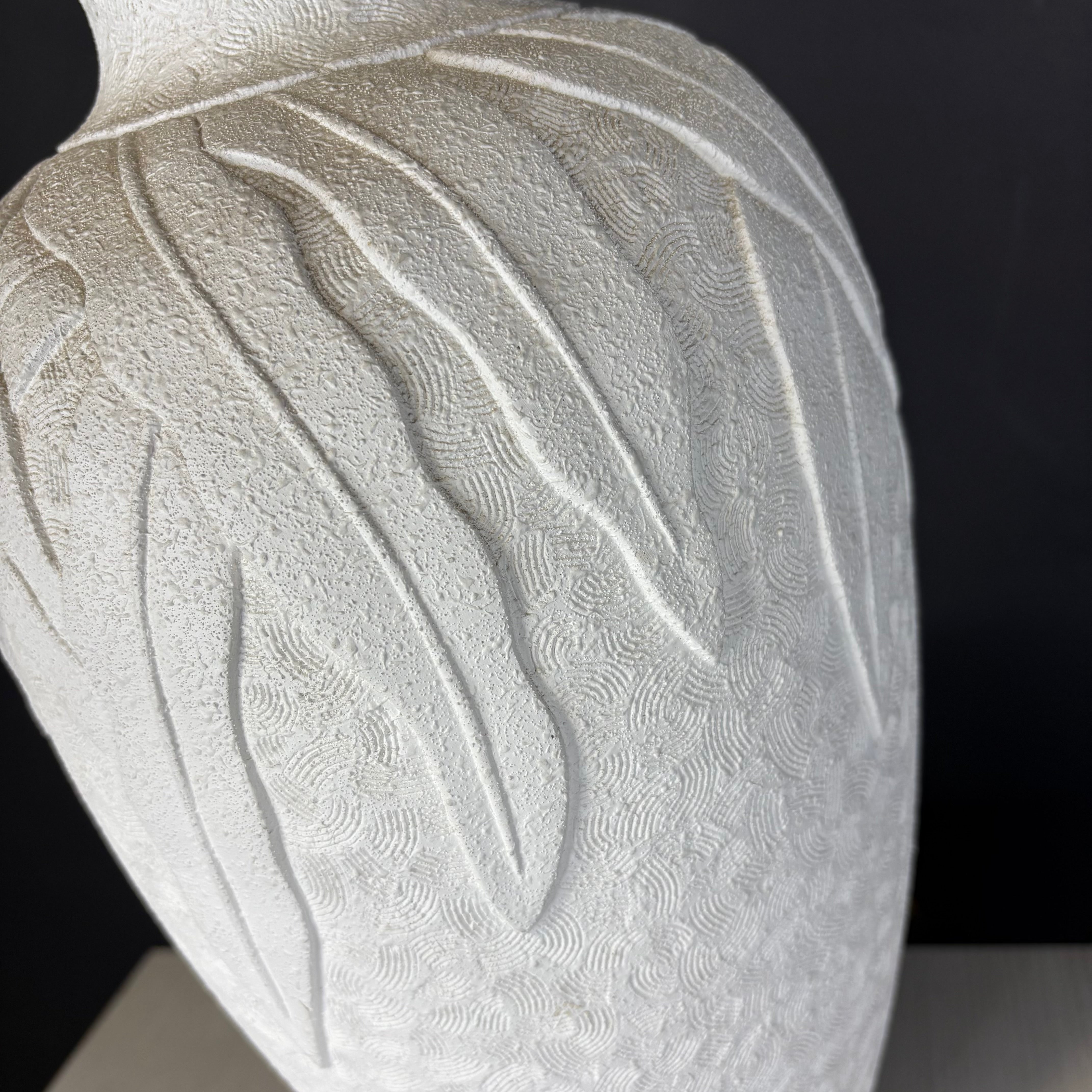 Post-Modern Cream Plaster Banana Leaf Table Lamp 9” Diameter x 19”