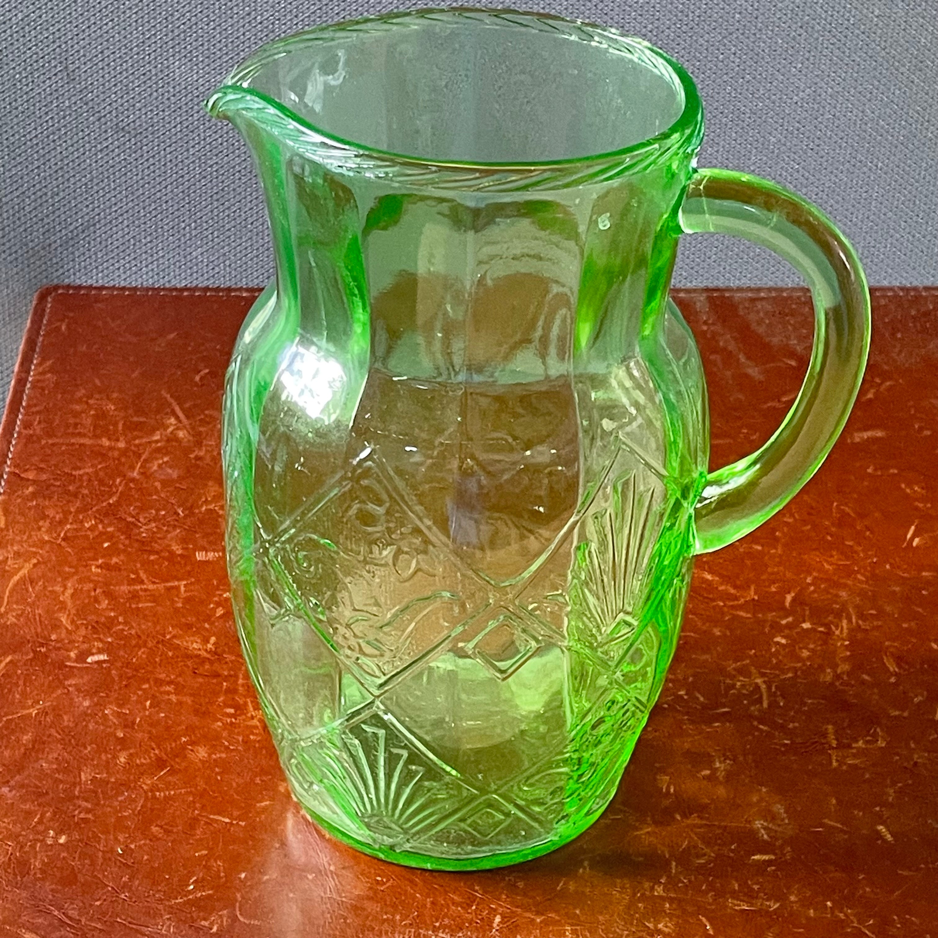 Set of 5 Pieces Vintage Anchor Hocking Fan & Flower Green Uranium Glass Pitcher with 4 Glasses, 1930's