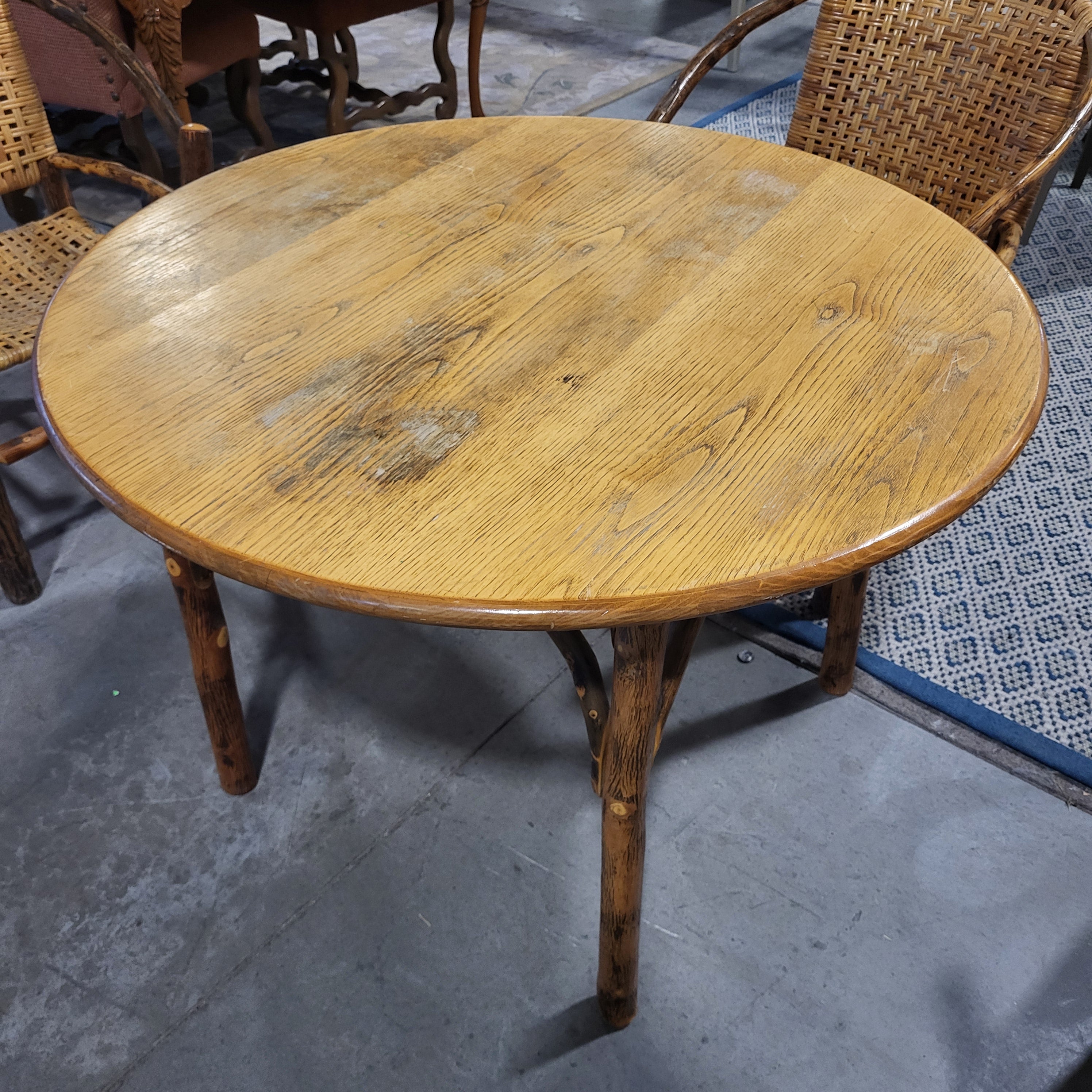 Round Wood & Hickory Table with 4 Chairs Dining Set 41" Diameter x 29"