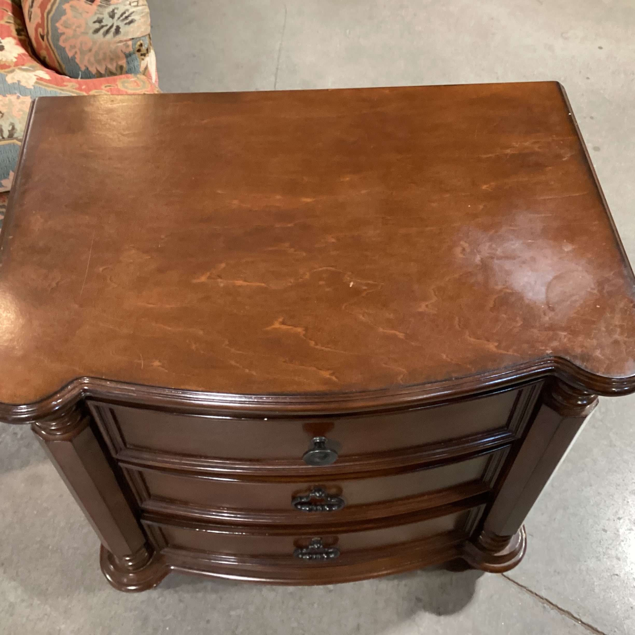 Dark Finish Carved Wood Column Detail 3 Drawer Nightstand 26"x 18"x 26.5"