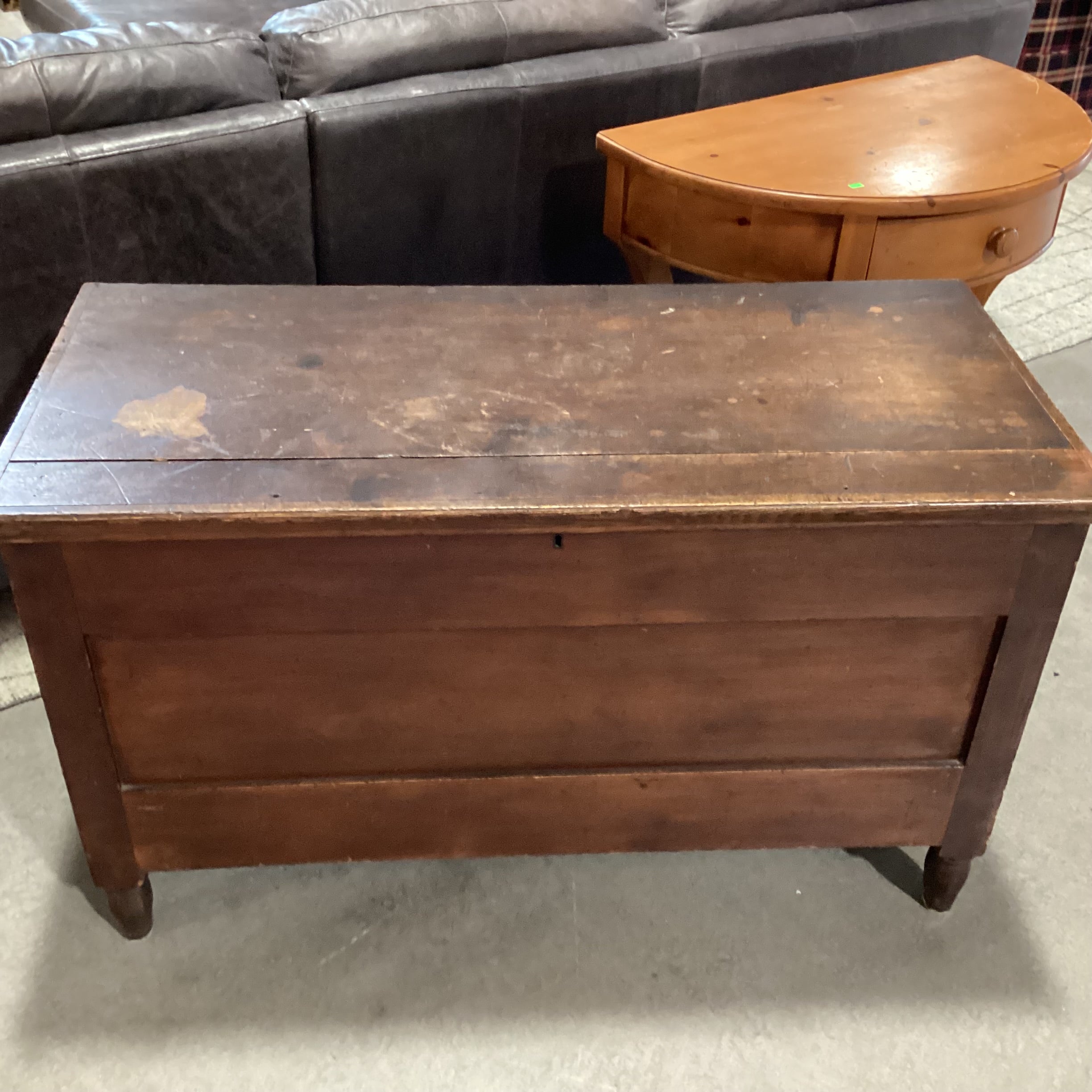 Antique Dark Finish Wood Chest Trunk 44"x 20"x 26.5"