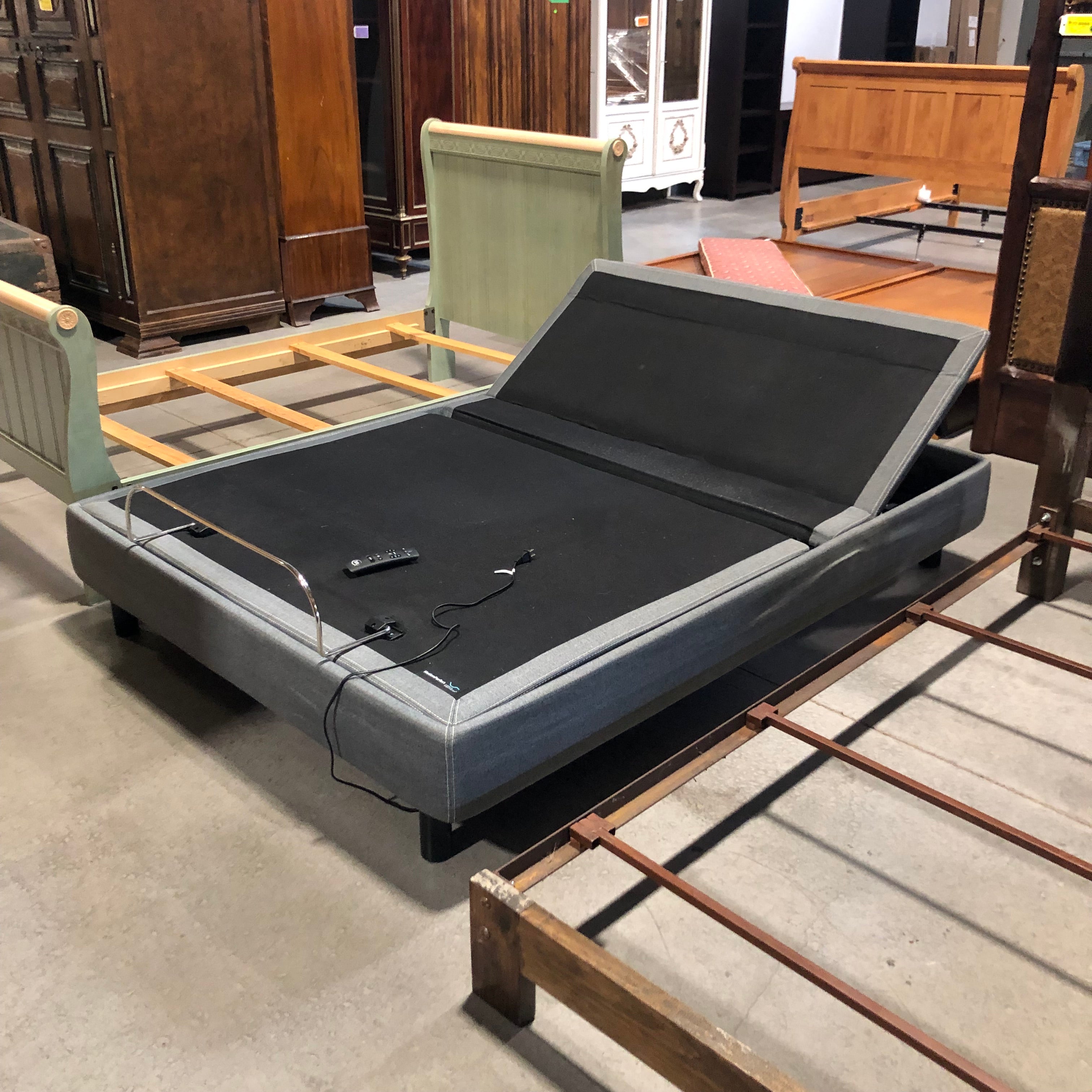 Queen Serta Motion Perfect Ergomotion Power Adjustable with Remote Bed Set 60"x 80"x 14"