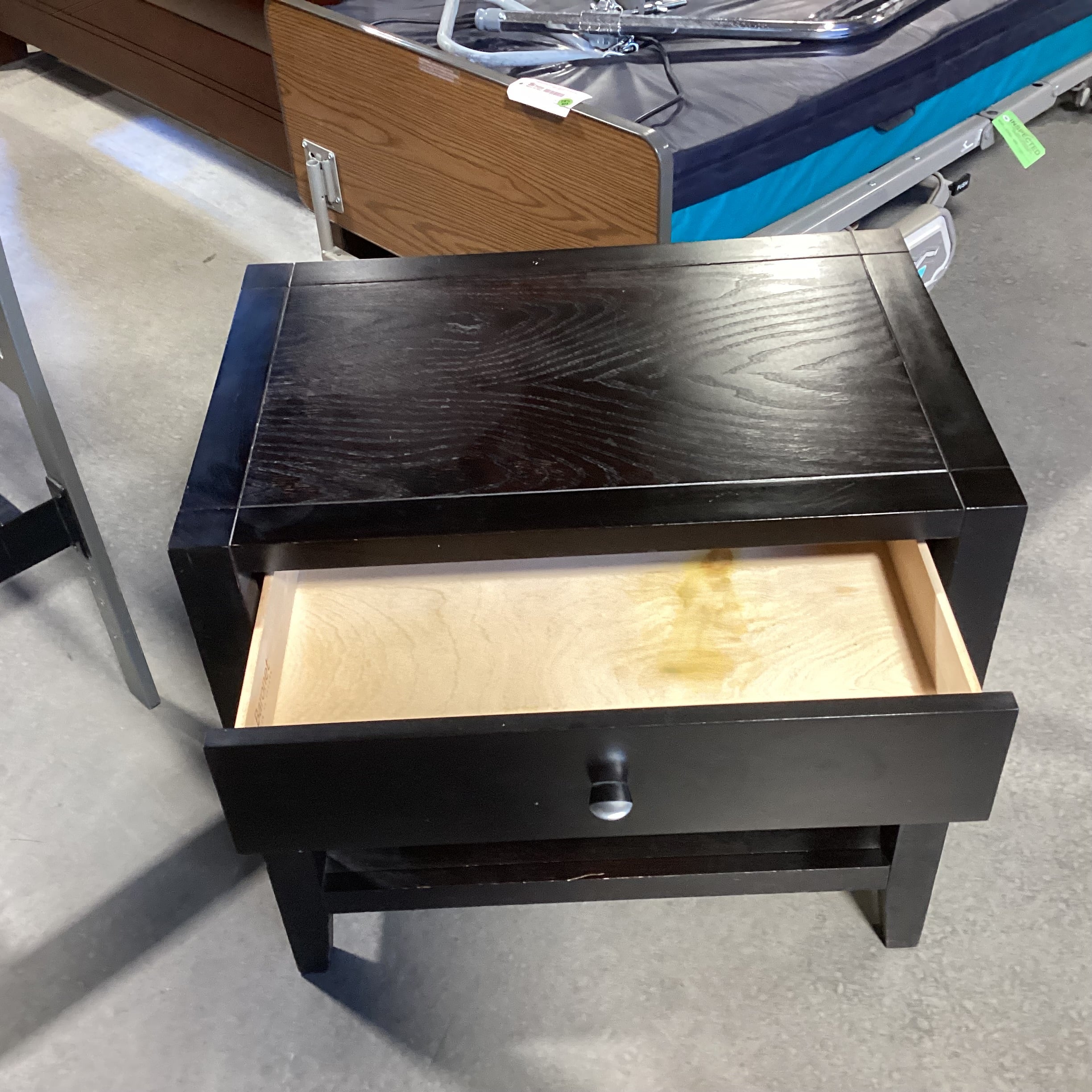 Baronet Dark Finish Wood 1 Drawer with Bottom Shelf Nightstand 28"x 18.5"x 26"